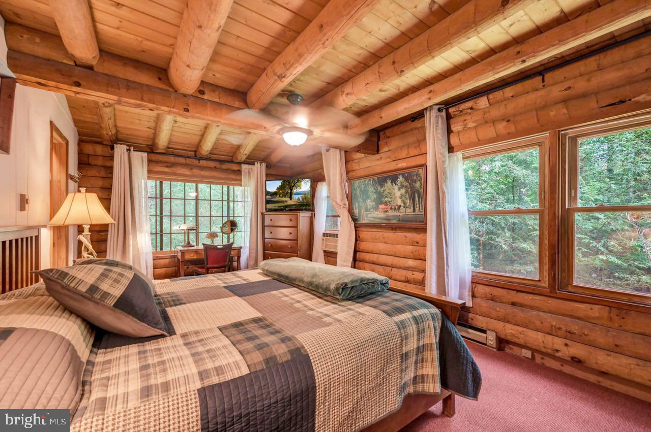 PLEASANT VALLEY ESTATES - Residential