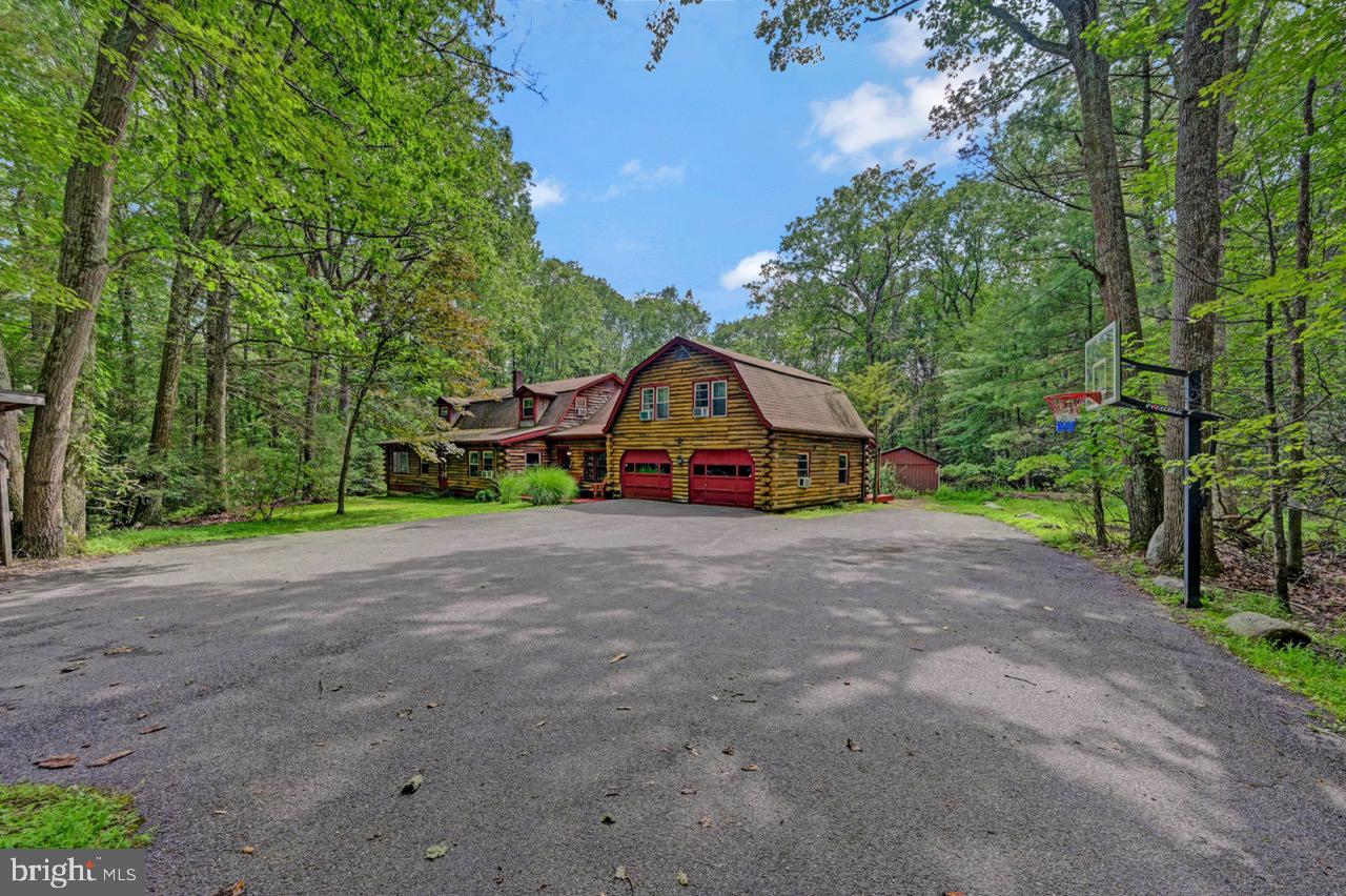 PLEASANT VALLEY ESTATES - Residential