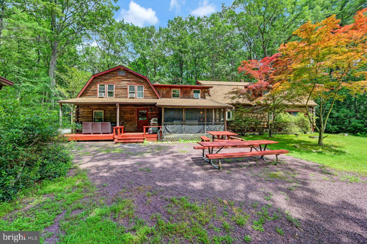 PLEASANT VALLEY ESTATES - Residential