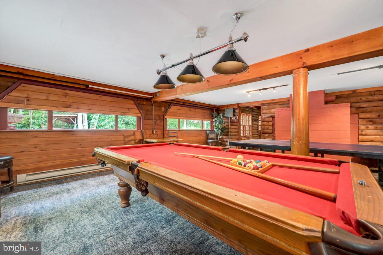 PLEASANT VALLEY ESTATES - Residential