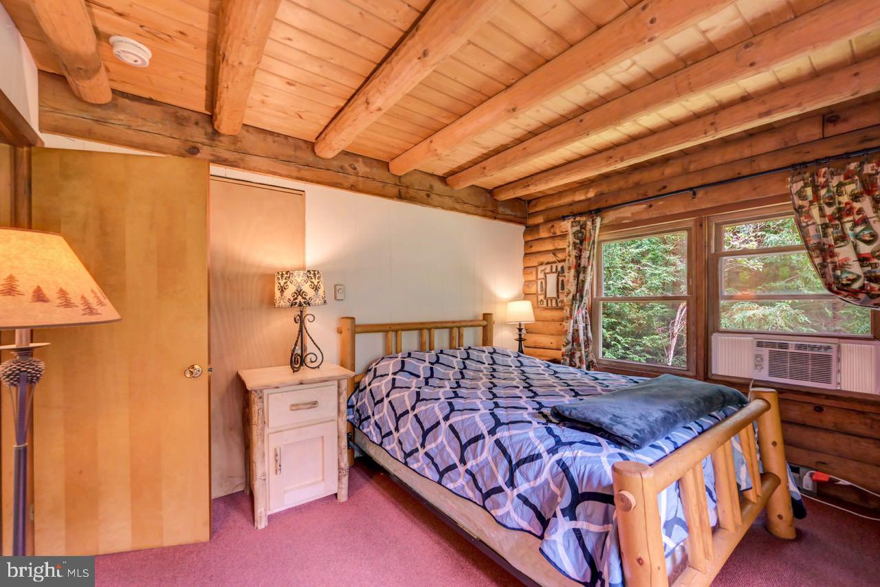 PLEASANT VALLEY ESTATES - Residential