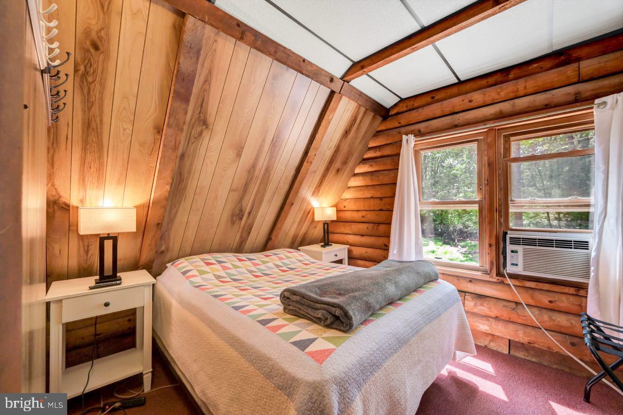 PLEASANT VALLEY ESTATES - Residential