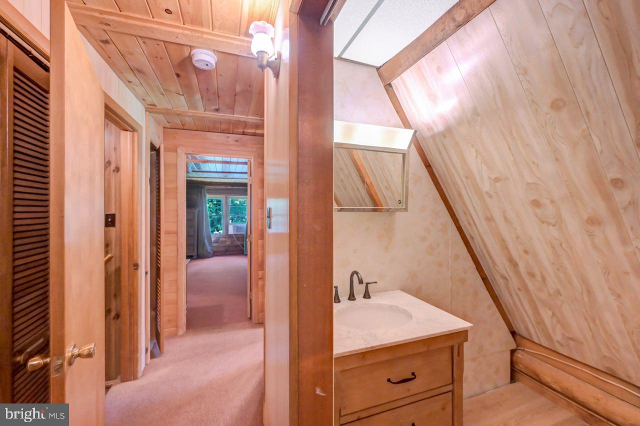 PLEASANT VALLEY ESTATES - Residential