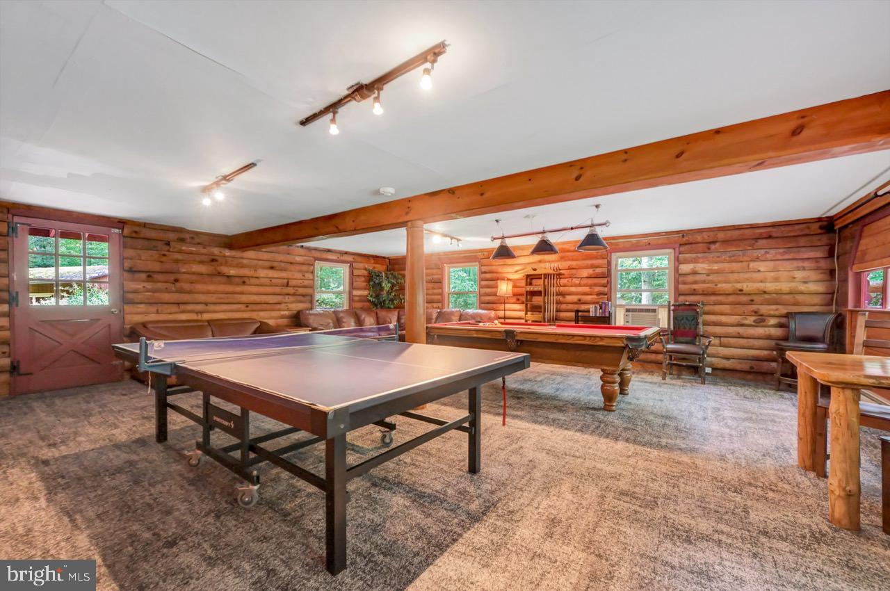 PLEASANT VALLEY ESTATES - Residential