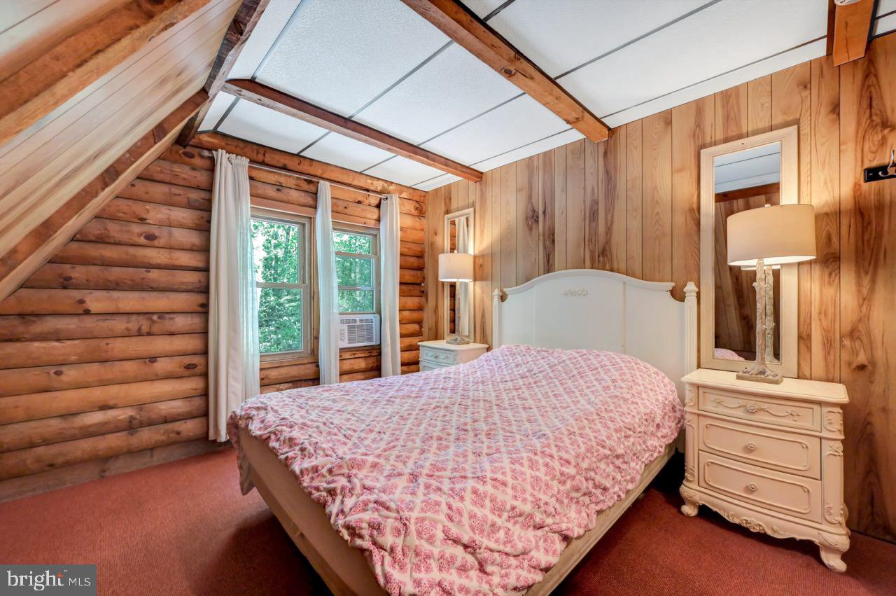 PLEASANT VALLEY ESTATES - Residential