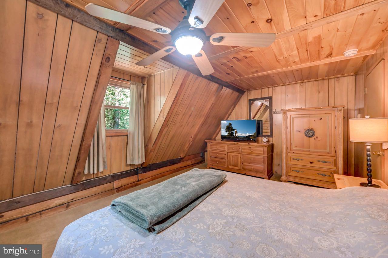 PLEASANT VALLEY ESTATES - Residential