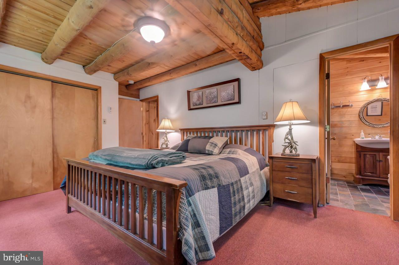 PLEASANT VALLEY ESTATES - Residential