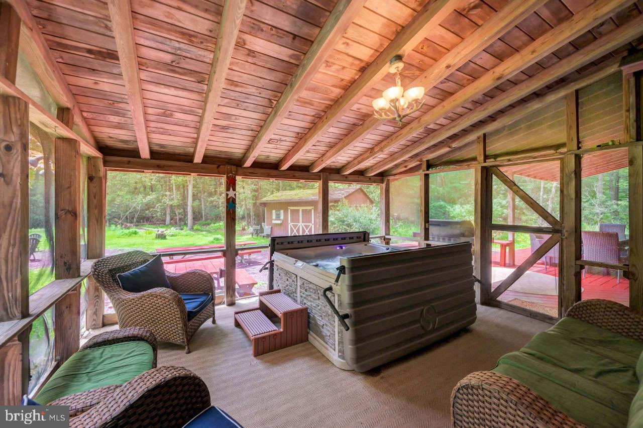 PLEASANT VALLEY ESTATES - Residential