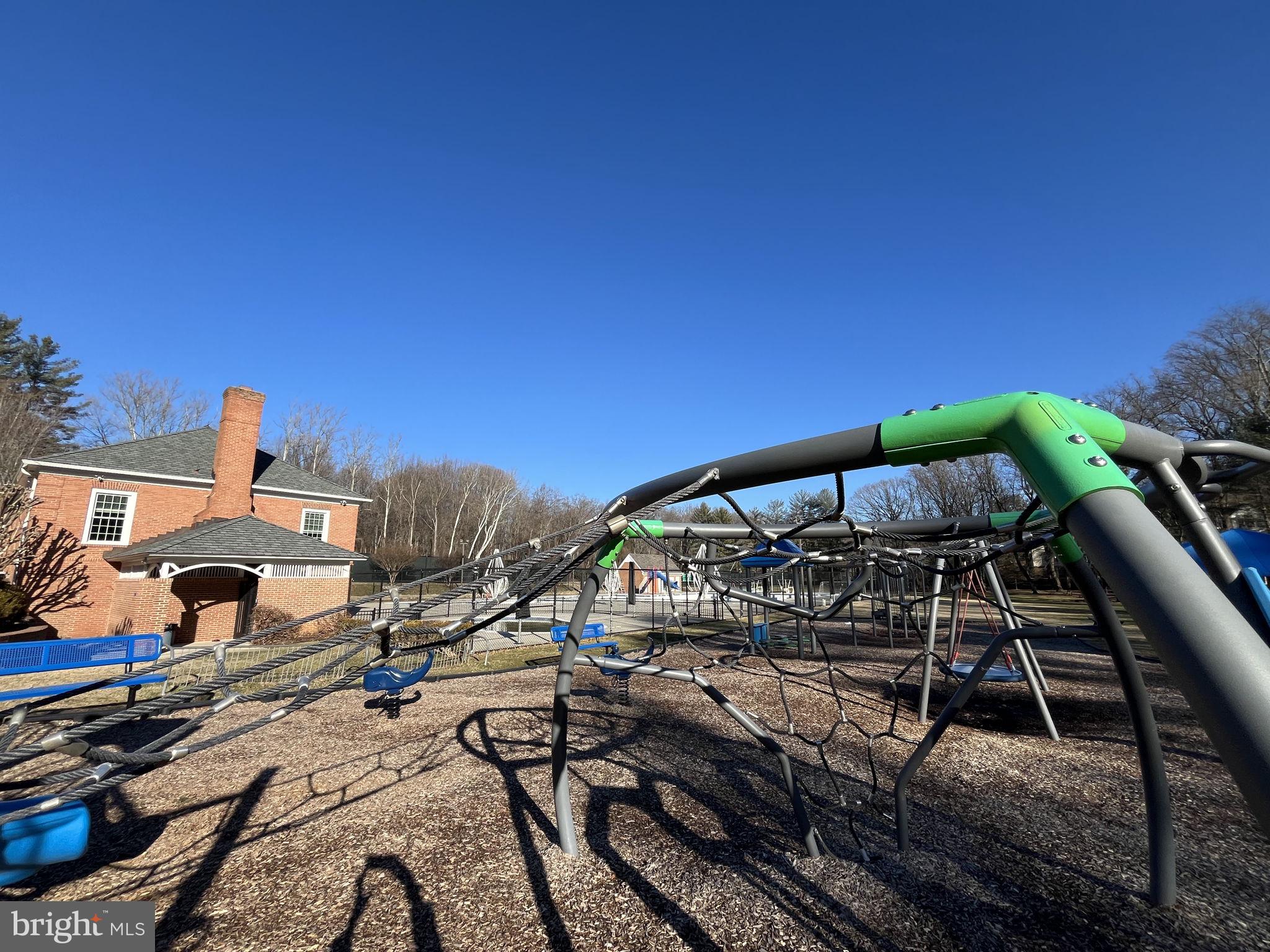 RIVER FALLS - Residential