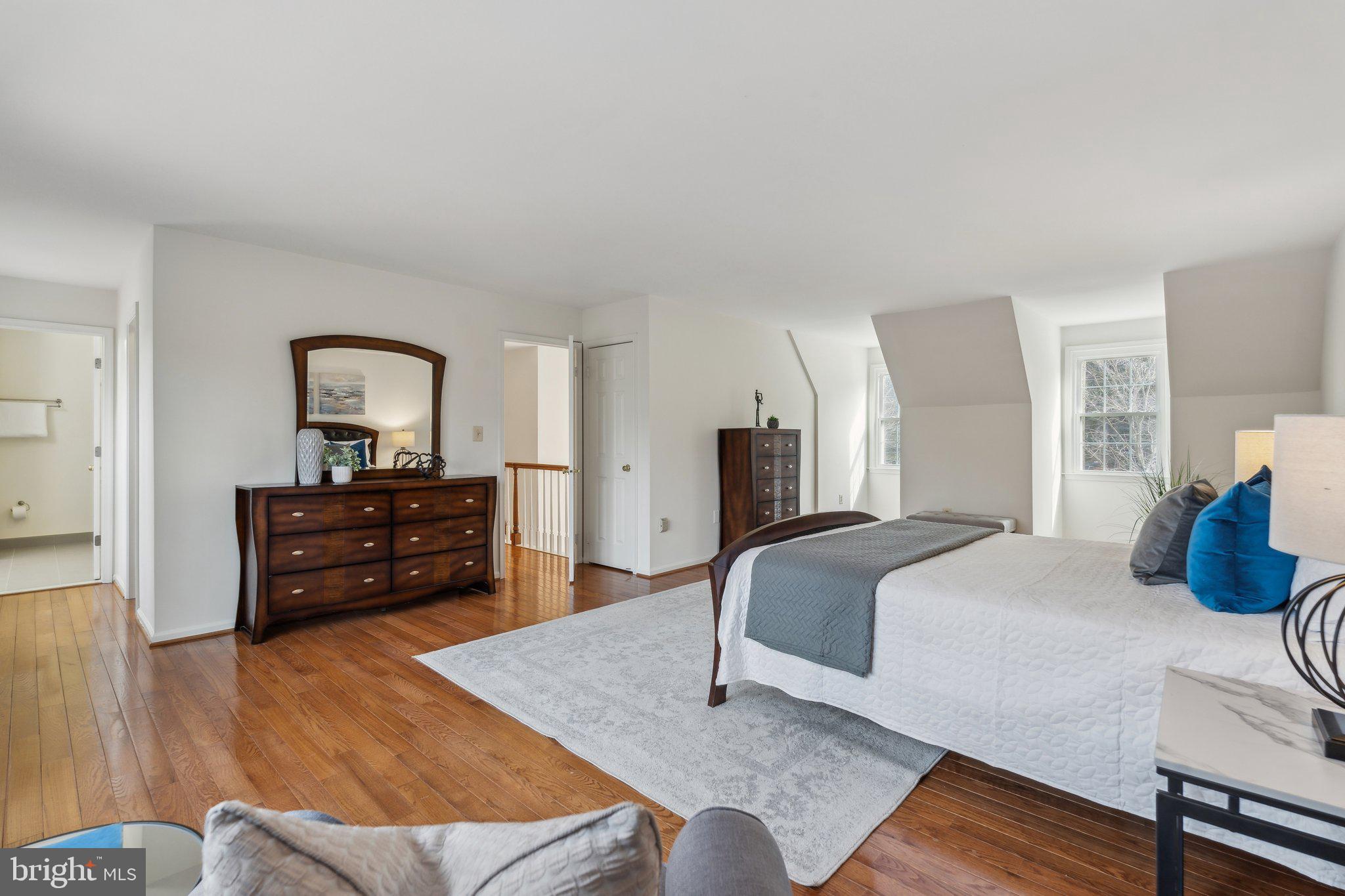 RIVER FALLS - Residential