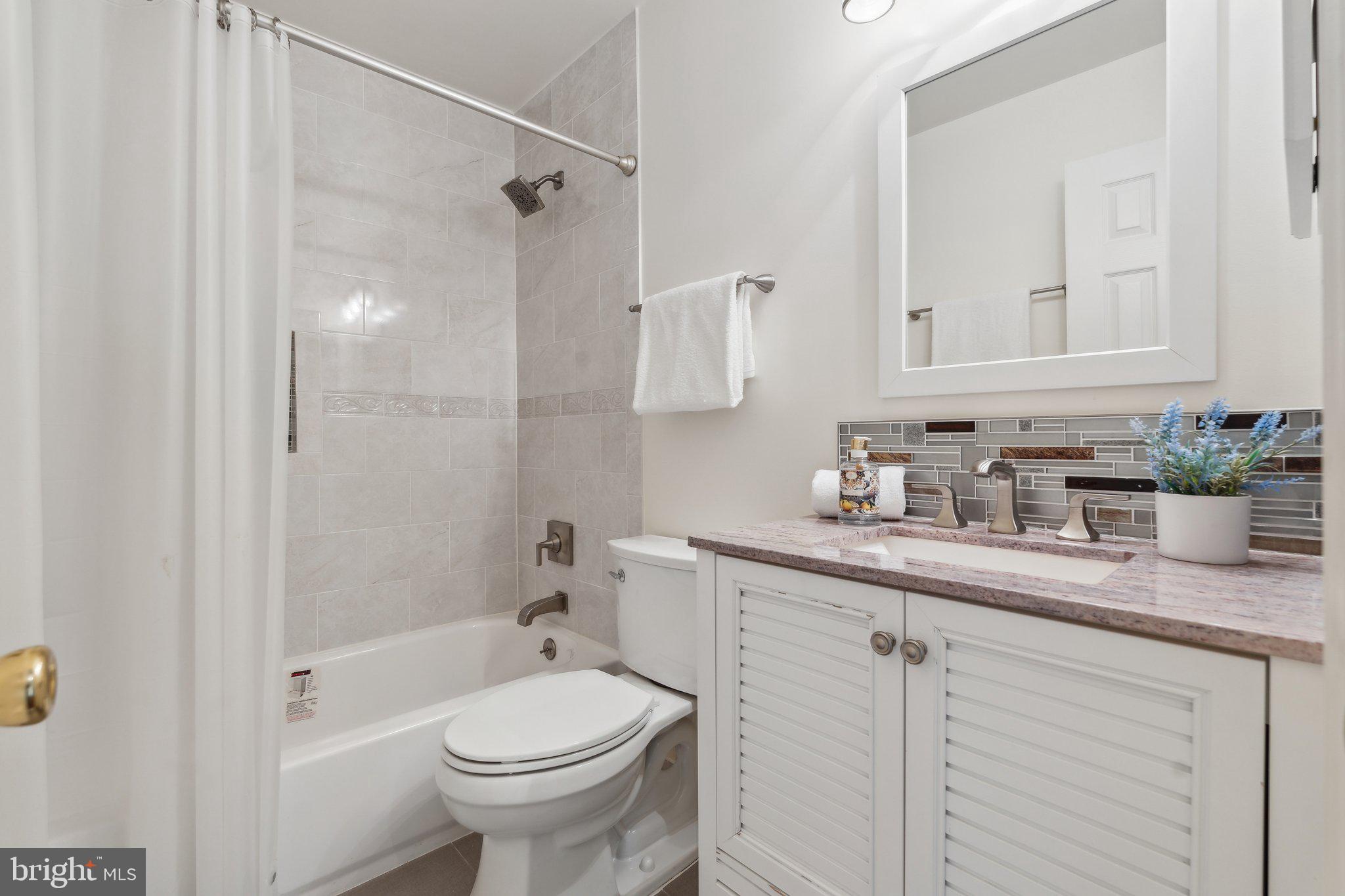 RIVER FALLS - Residential