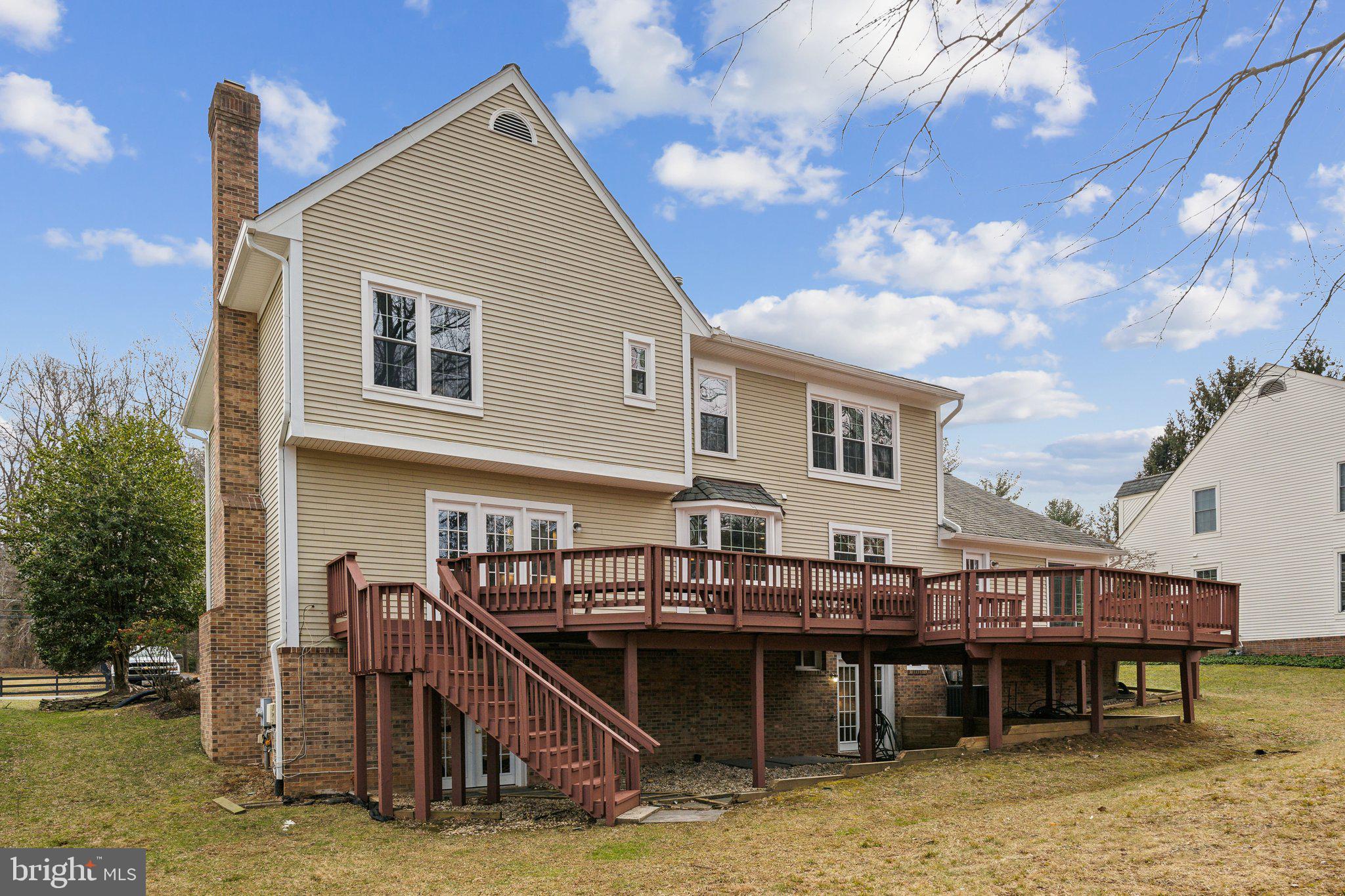 RIVER FALLS - Residential