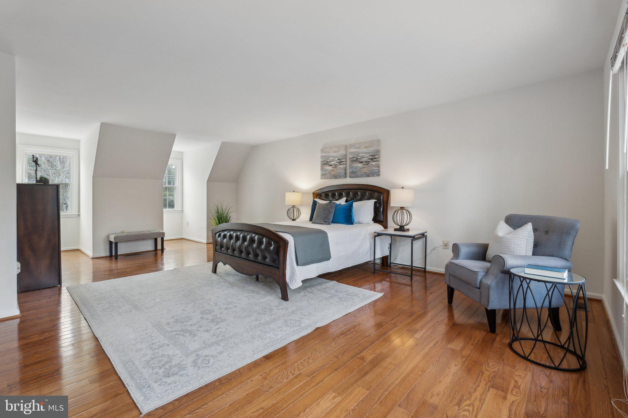 RIVER FALLS - Residential