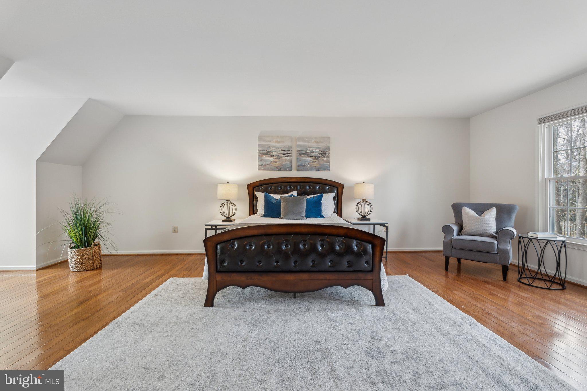 RIVER FALLS - Residential