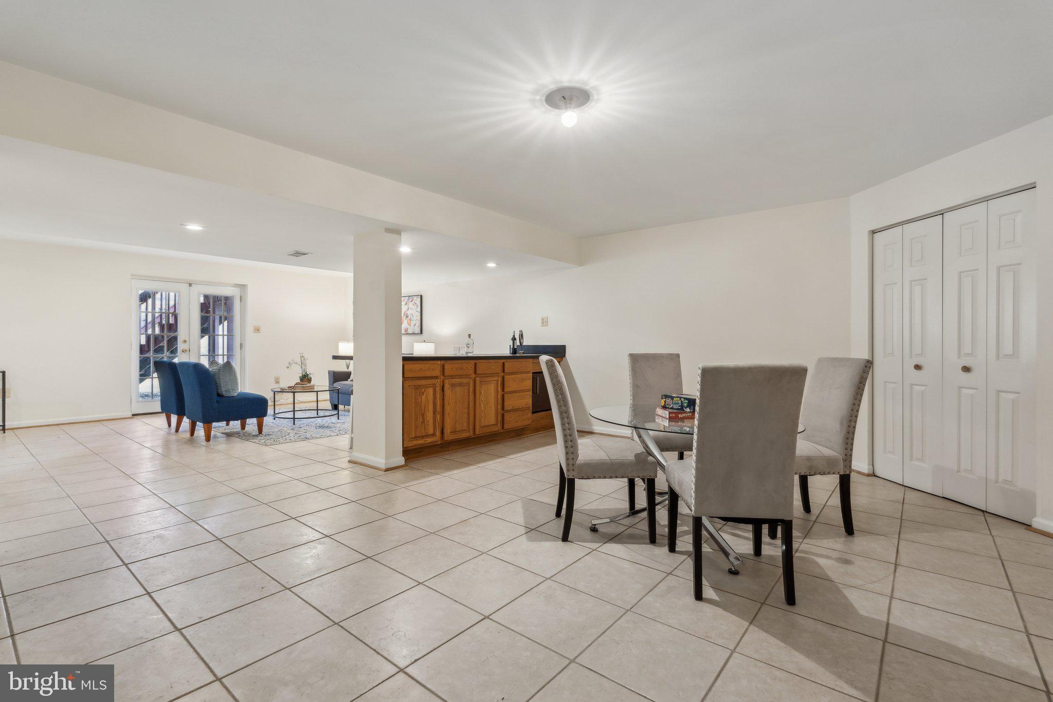 RIVER FALLS - Residential