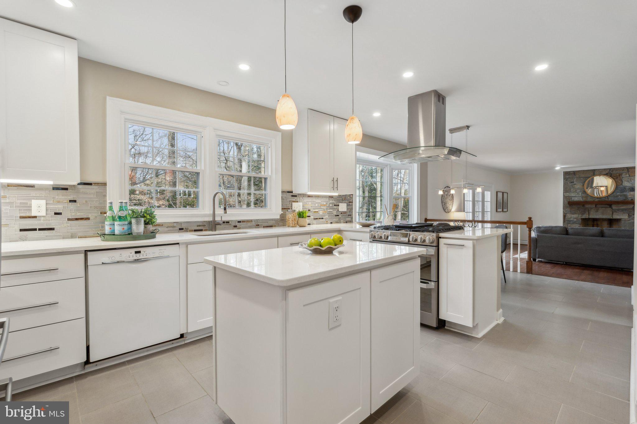 RIVER FALLS - Residential