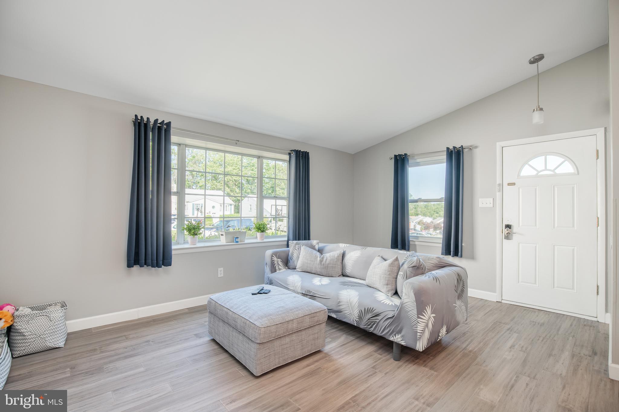 KINGS COURT - Residential