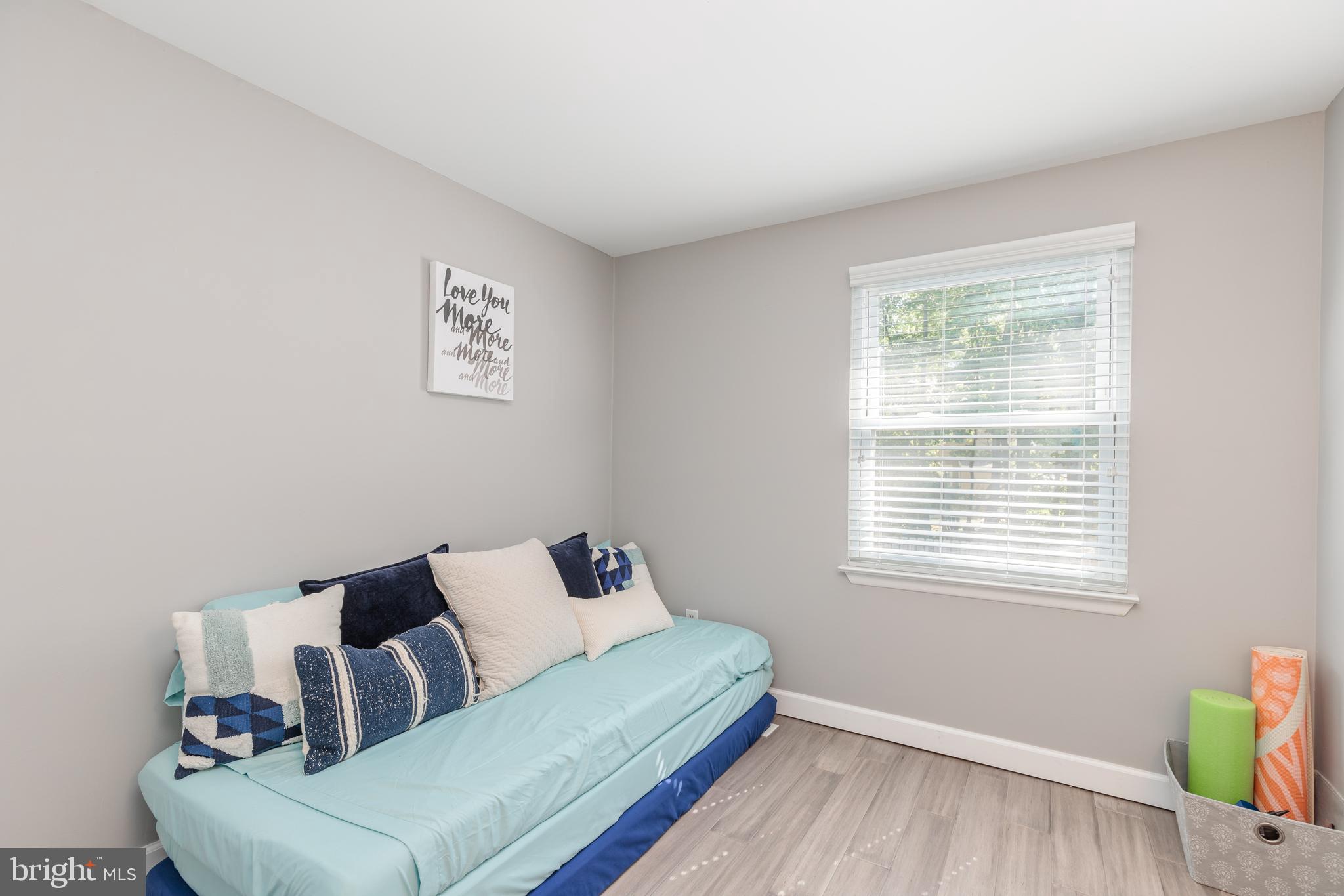 KINGS COURT - Residential