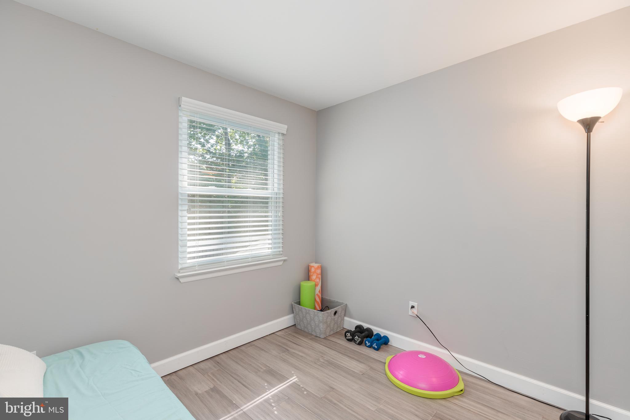 KINGS COURT - Residential