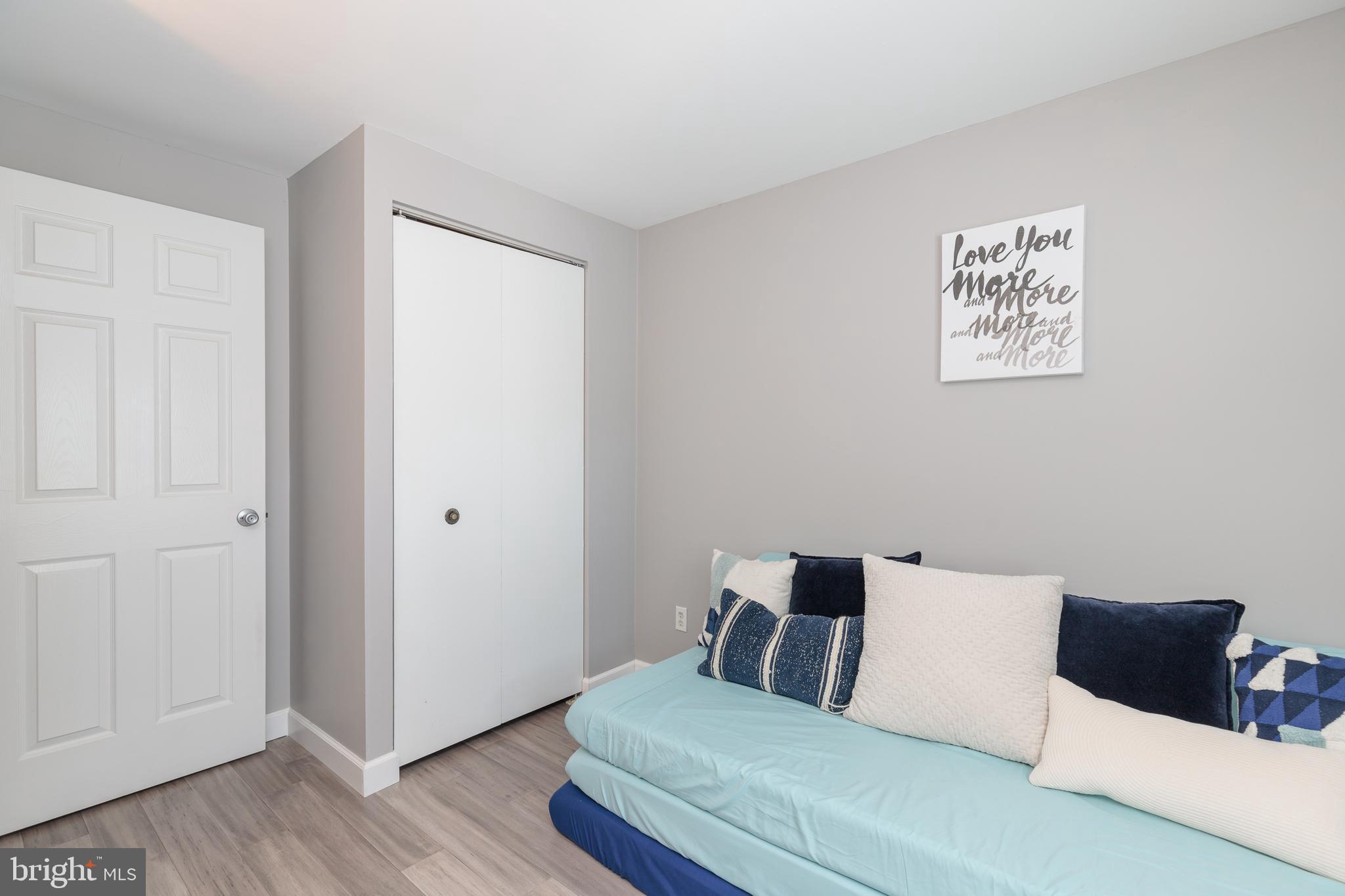 KINGS COURT - Residential