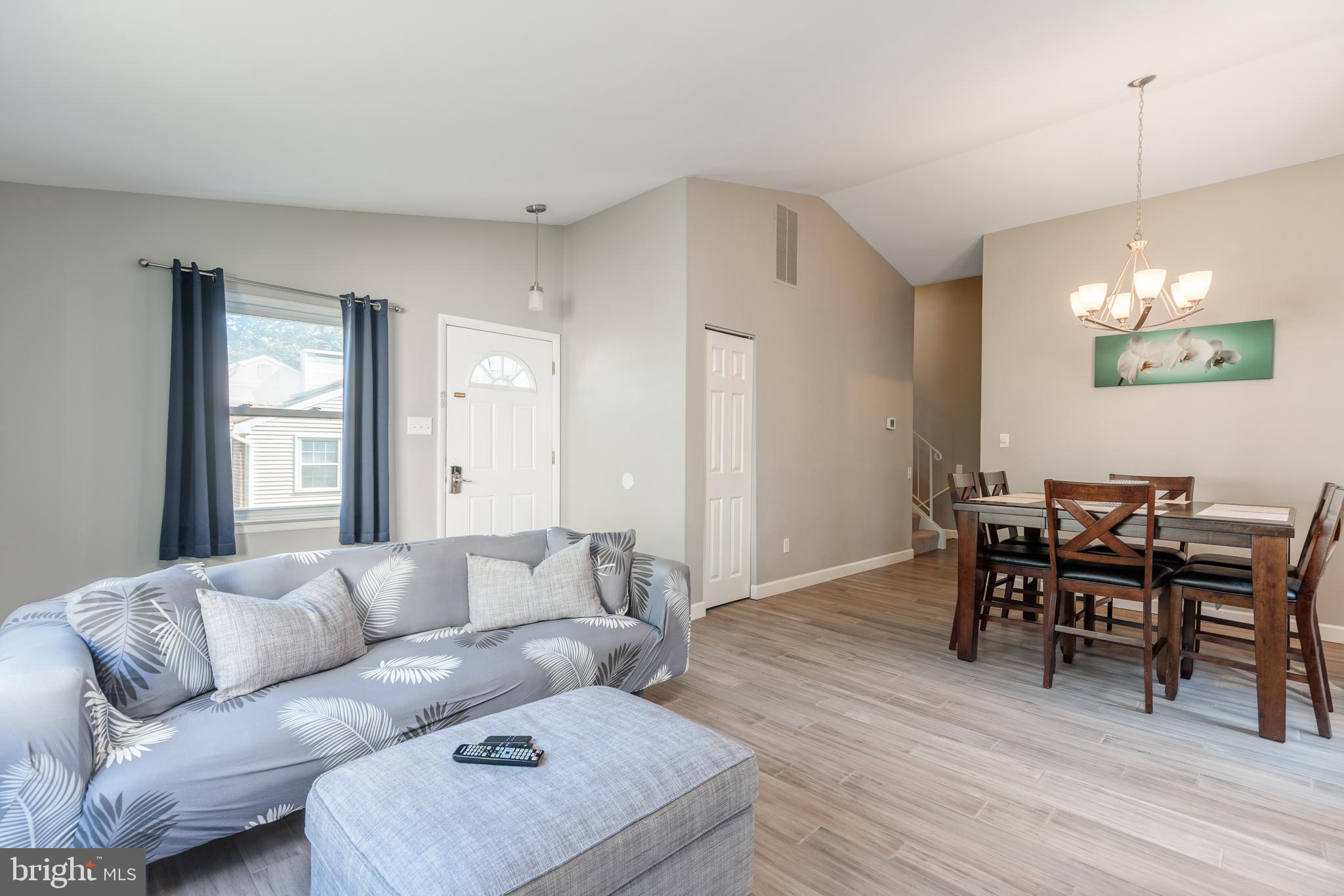 KINGS COURT - Residential