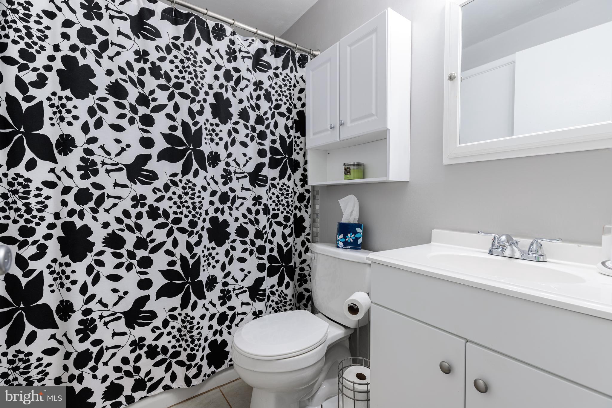 KINGS COURT - Residential