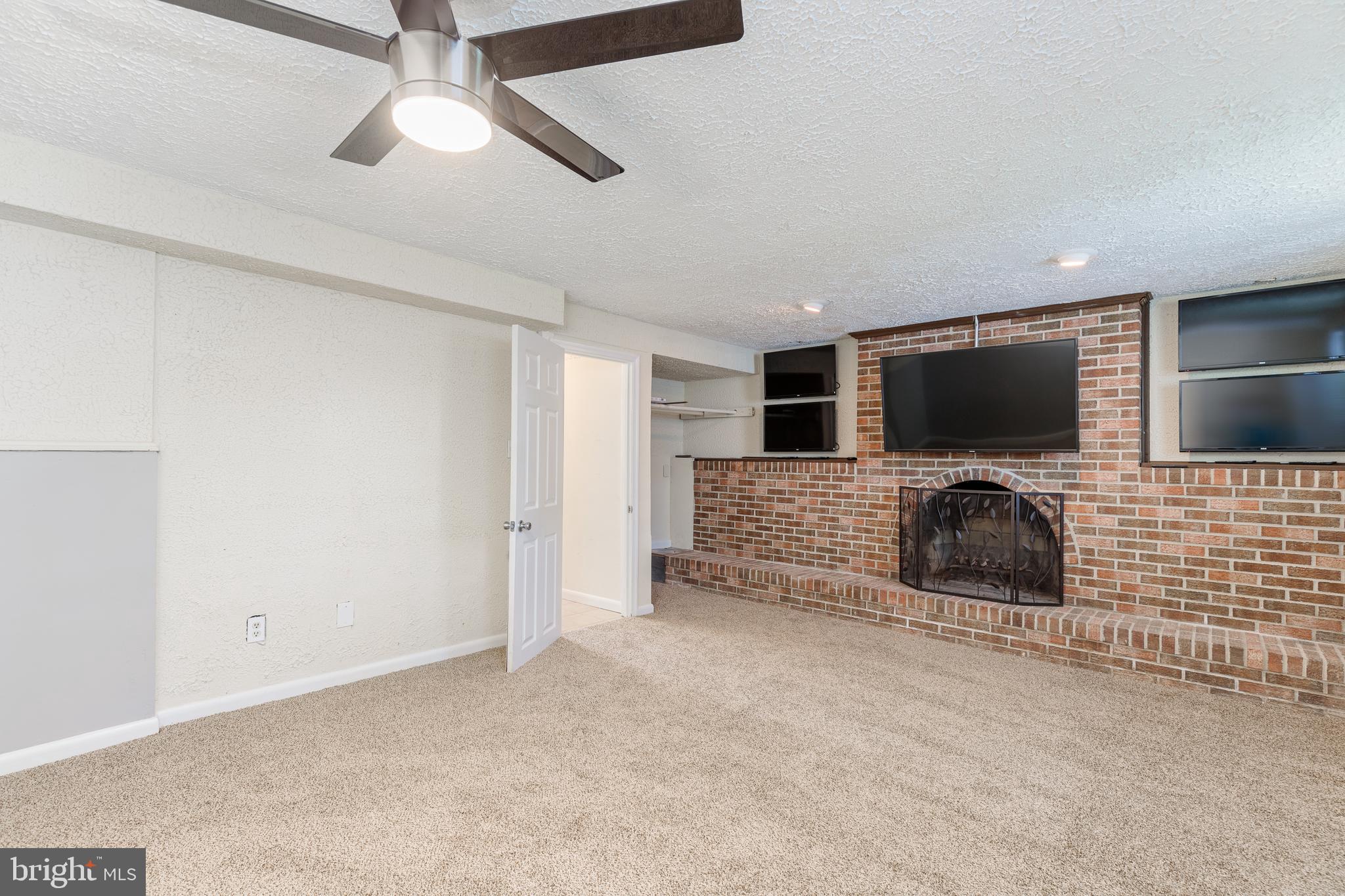 KINGS COURT - Residential