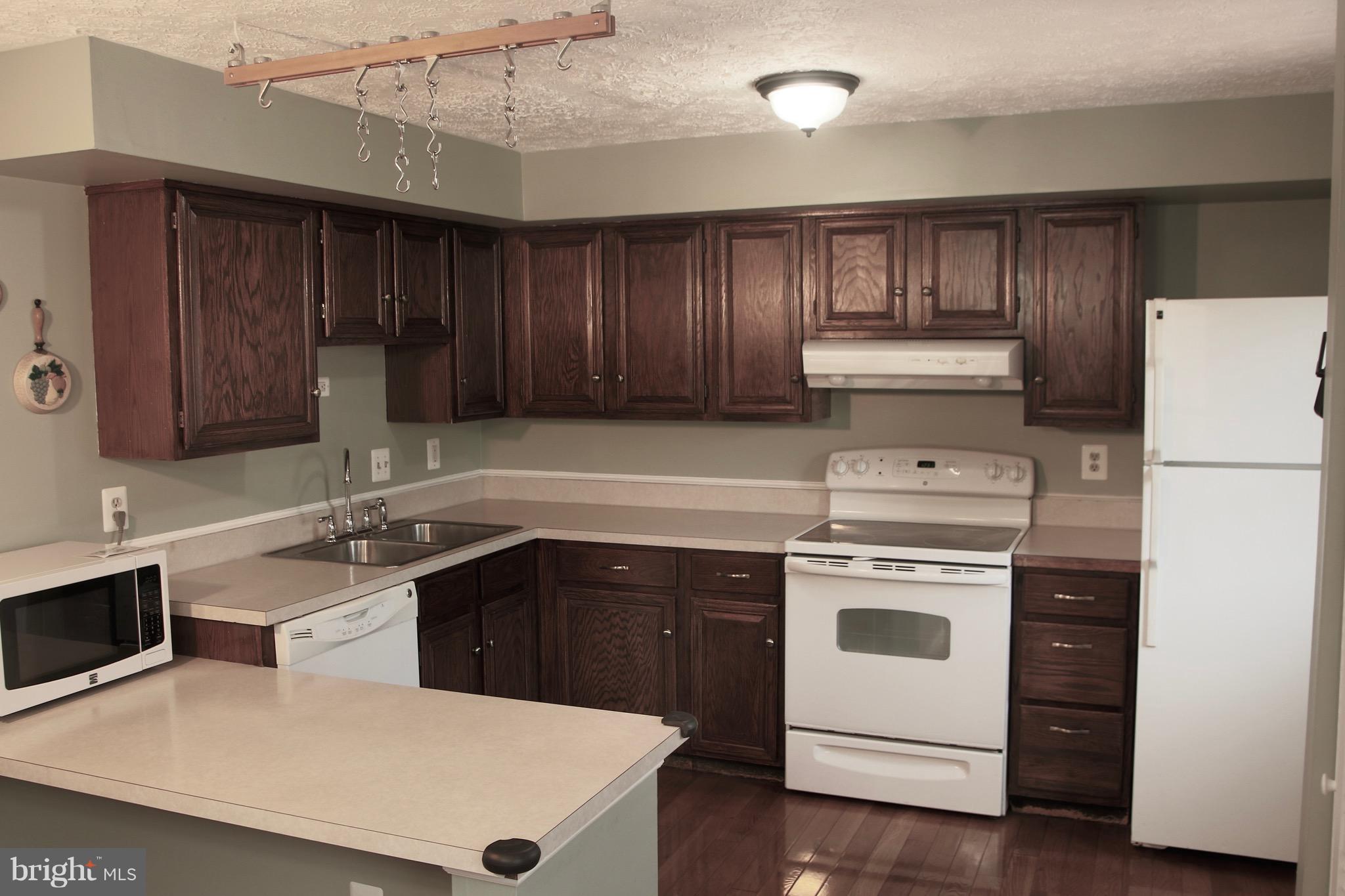 POTOMAC FAIRWAYS - Residential Lease