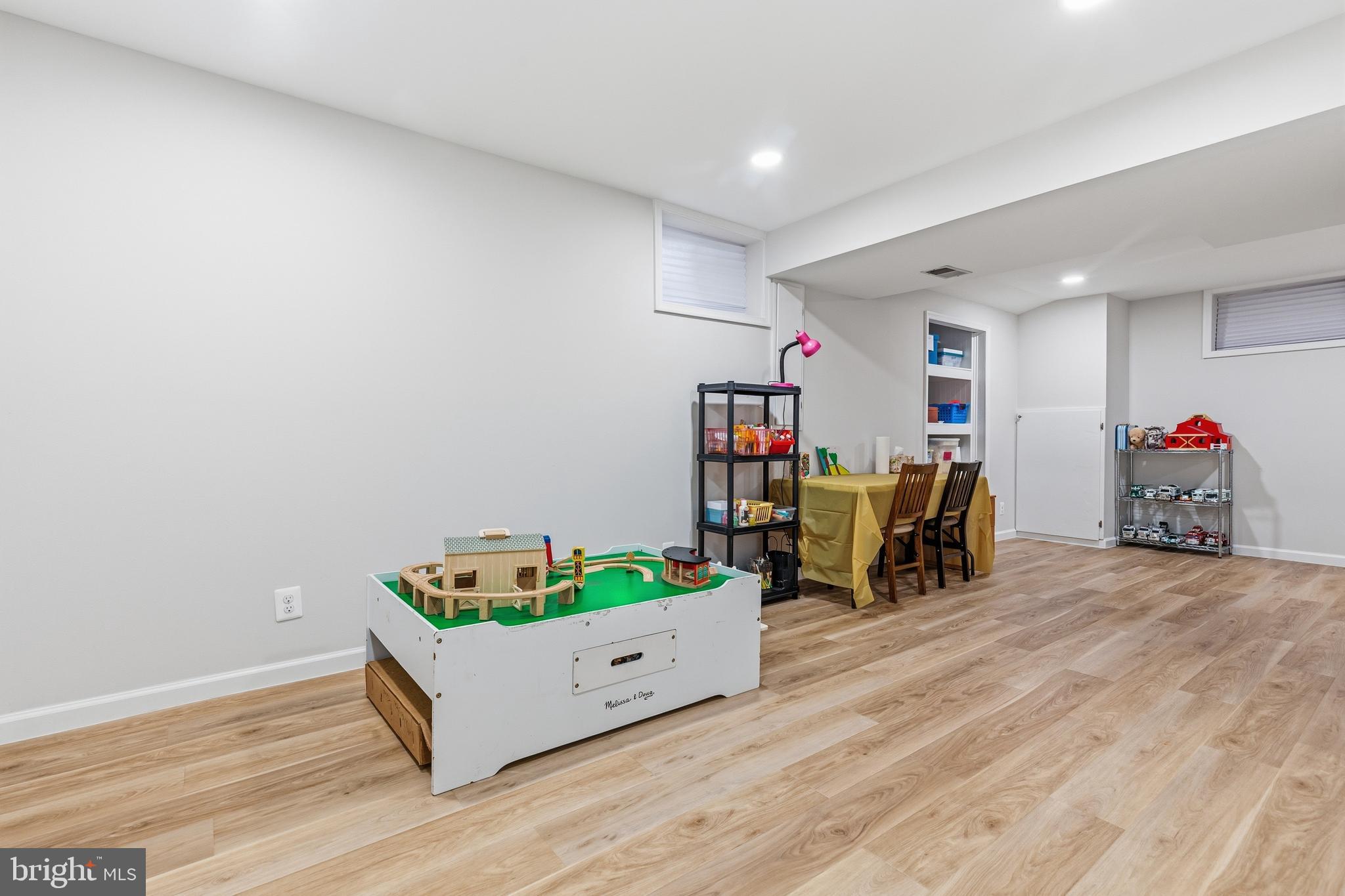 BURKE CENTRE - Residential