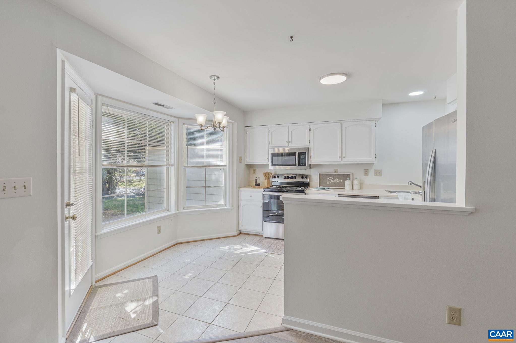 FOREST LAKES - Residential