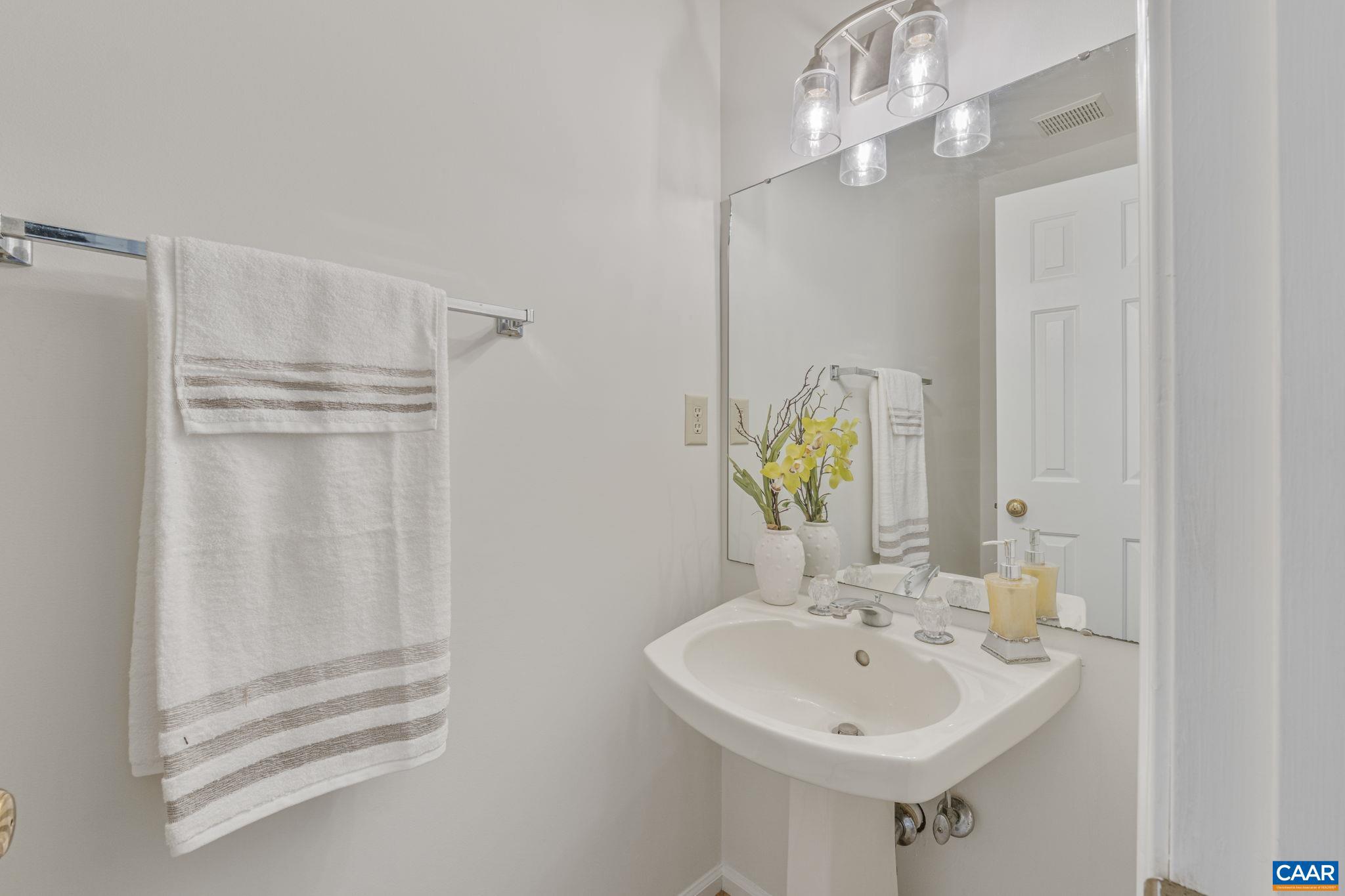 FOREST LAKES - Residential