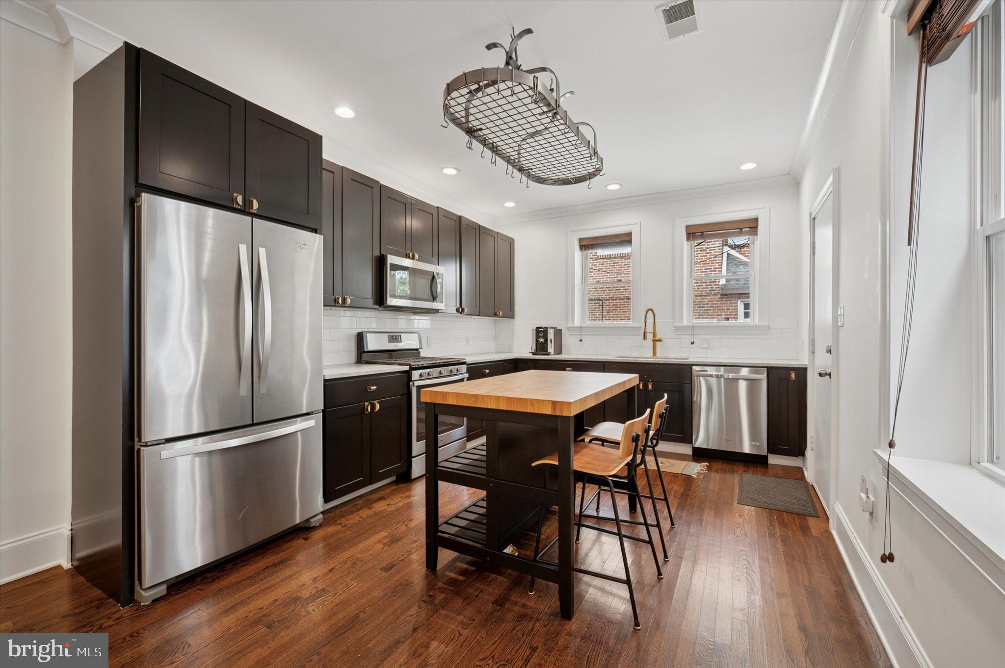 UNIVERSITY CITY - Residential