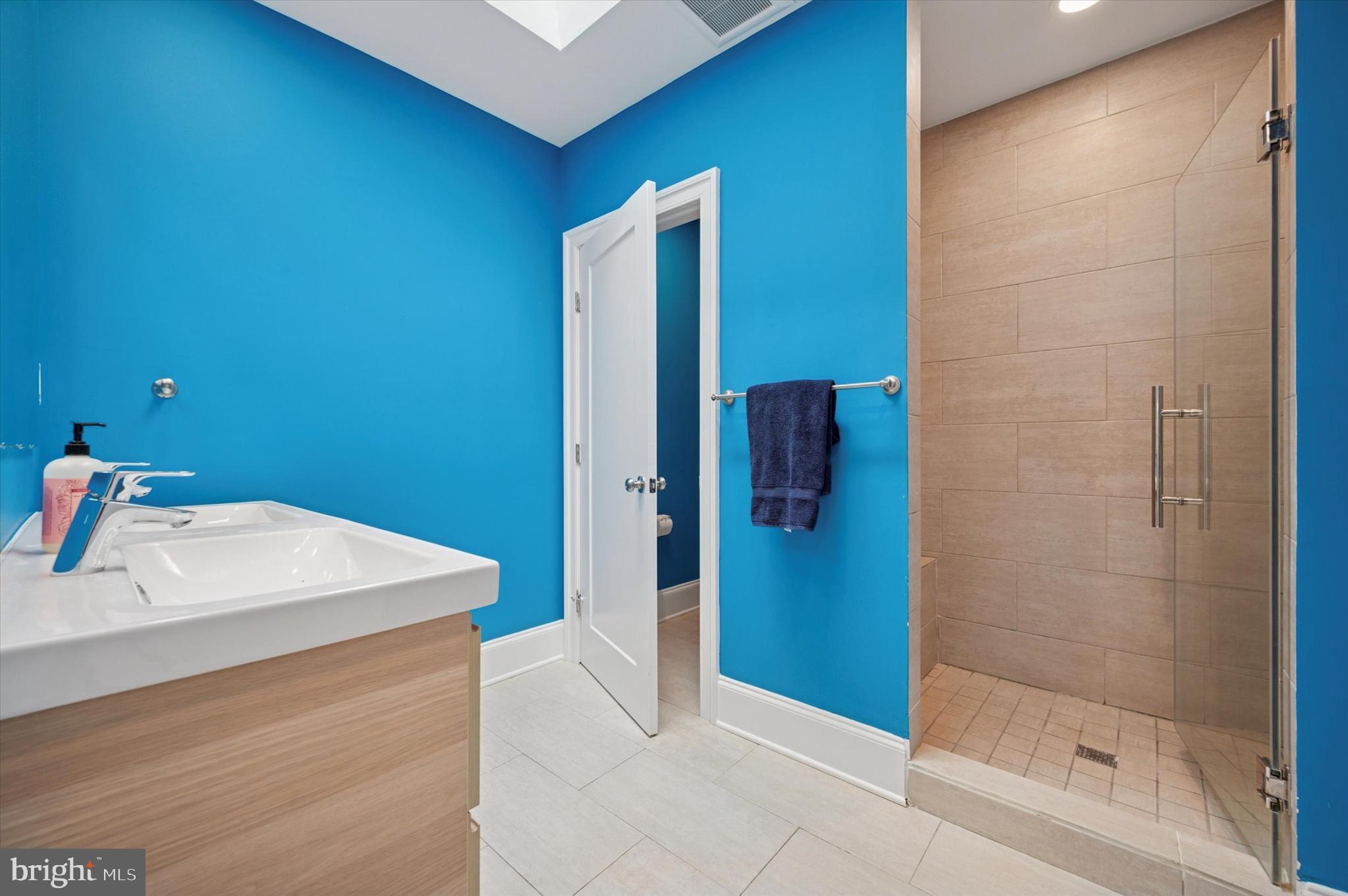 UNIVERSITY CITY - Residential