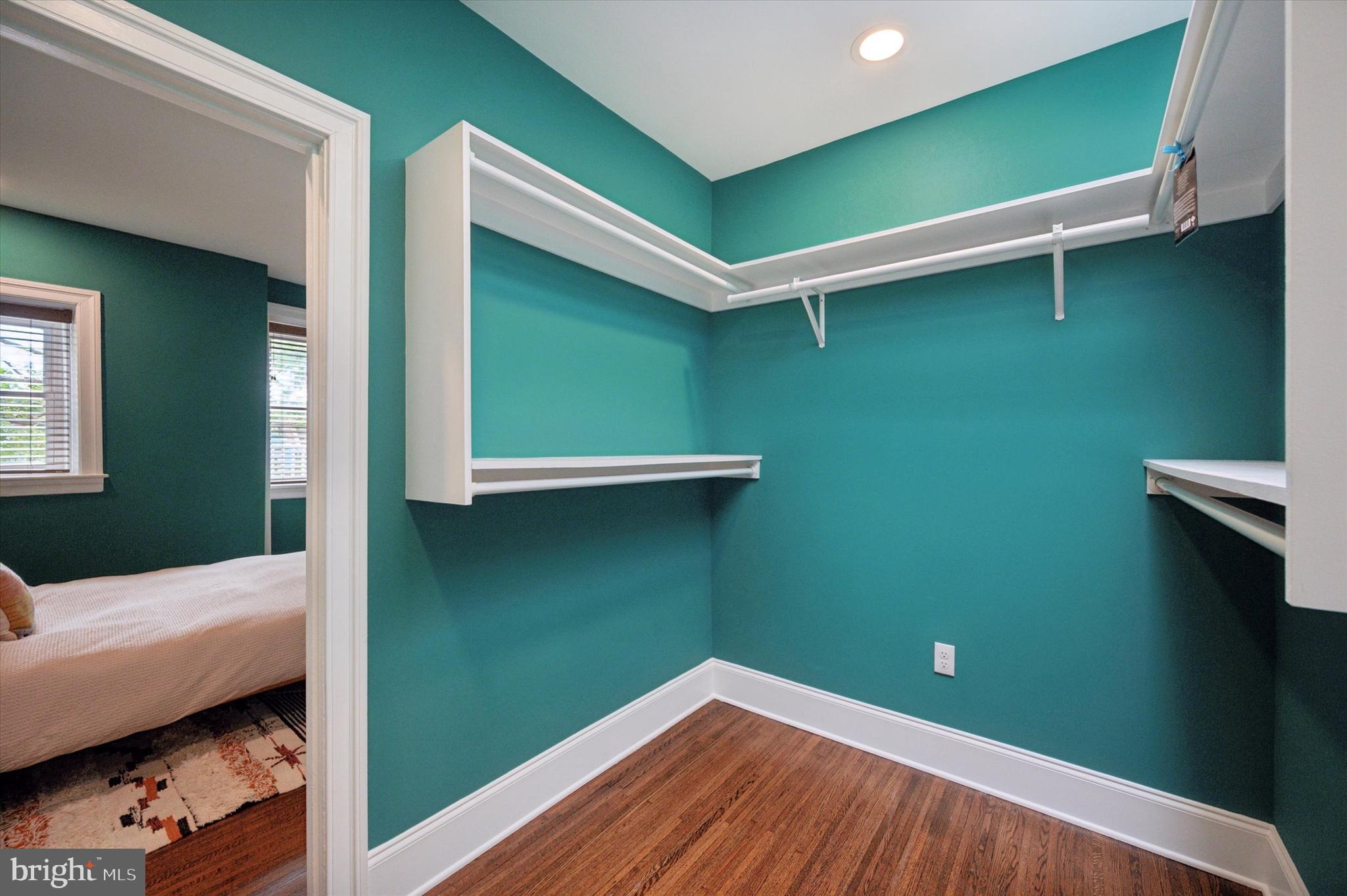 UNIVERSITY CITY - Residential