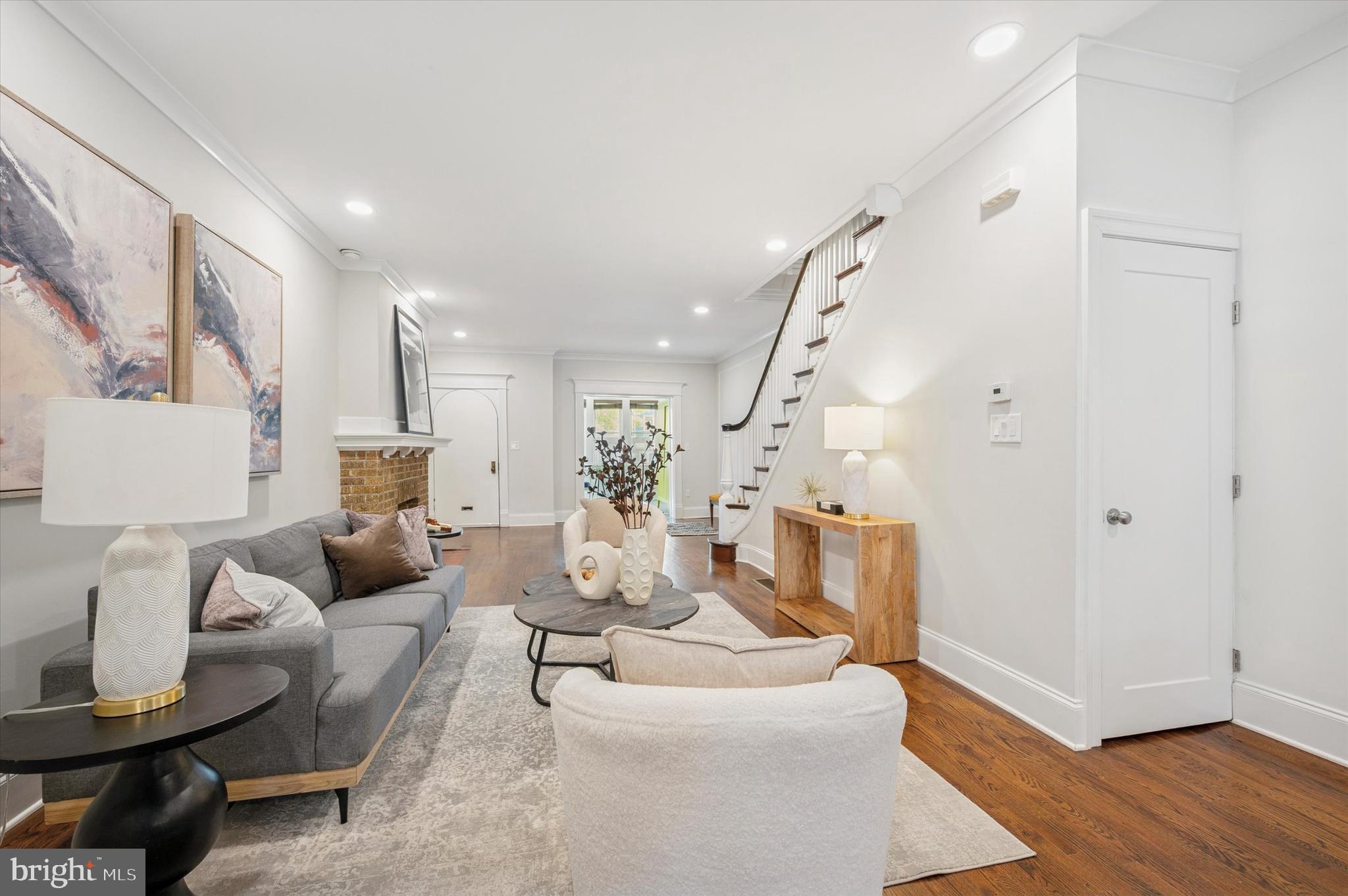 UNIVERSITY CITY - Residential