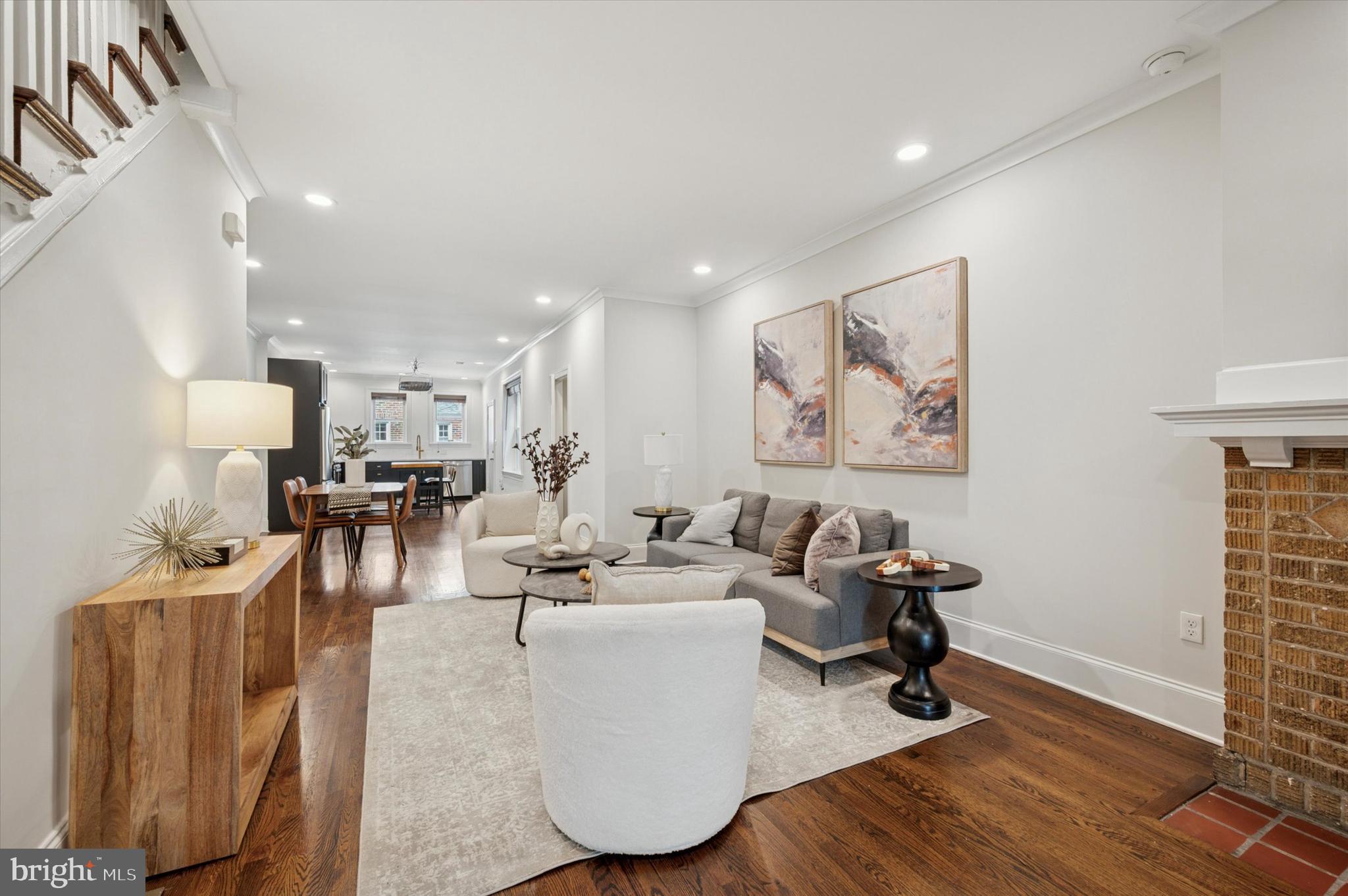 UNIVERSITY CITY - Residential