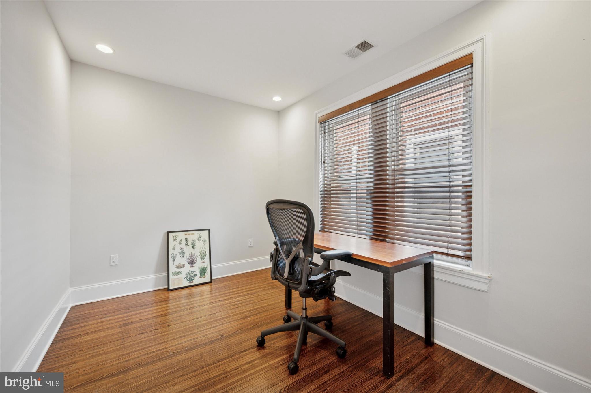 UNIVERSITY CITY - Residential