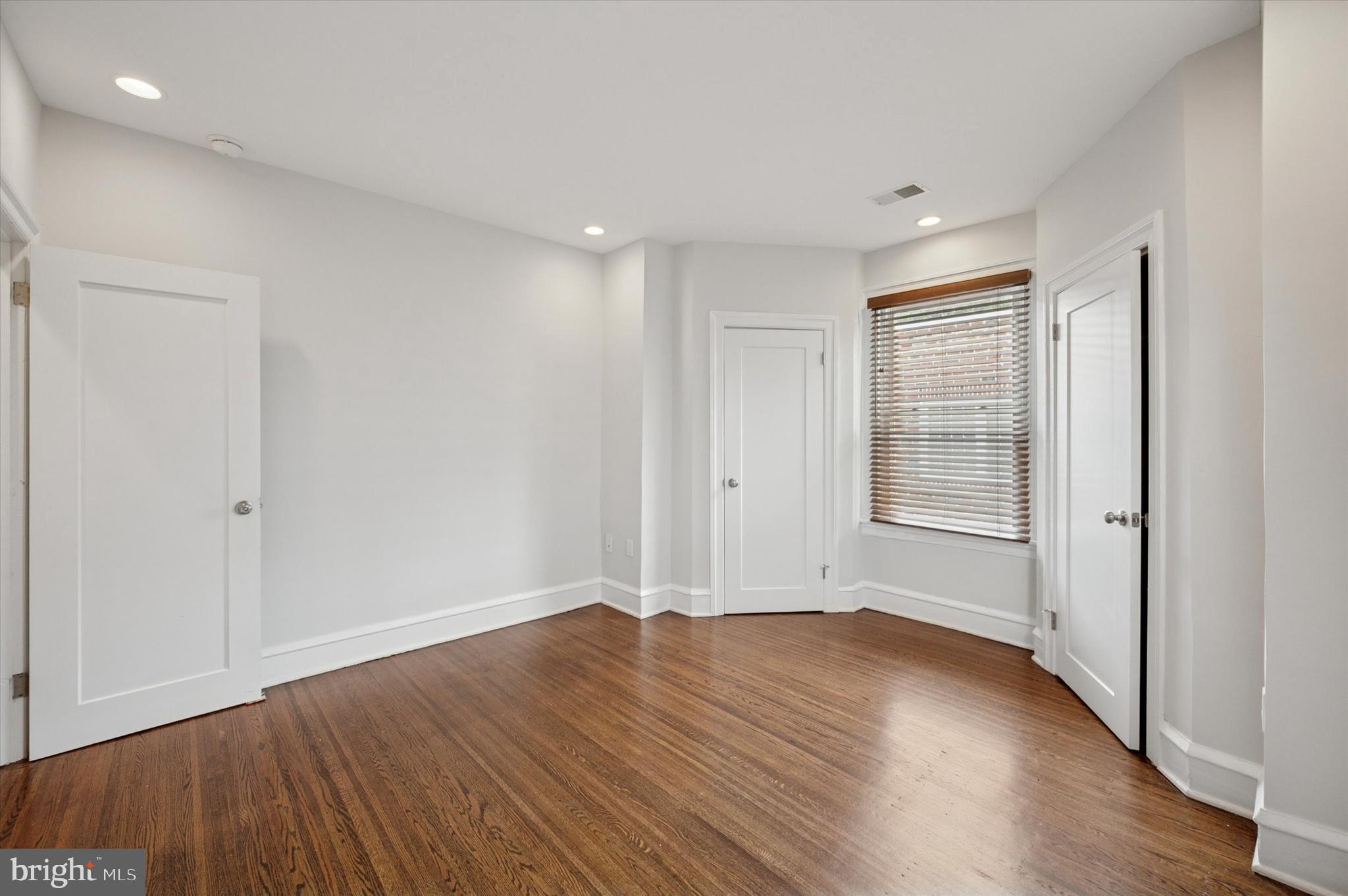 UNIVERSITY CITY - Residential