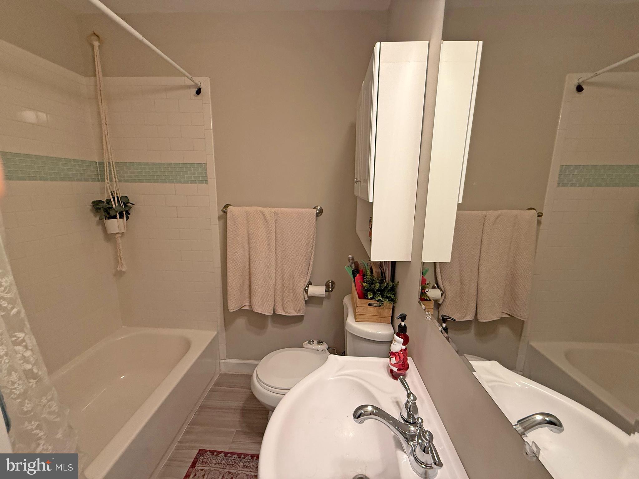 HAVERFORD - Residential