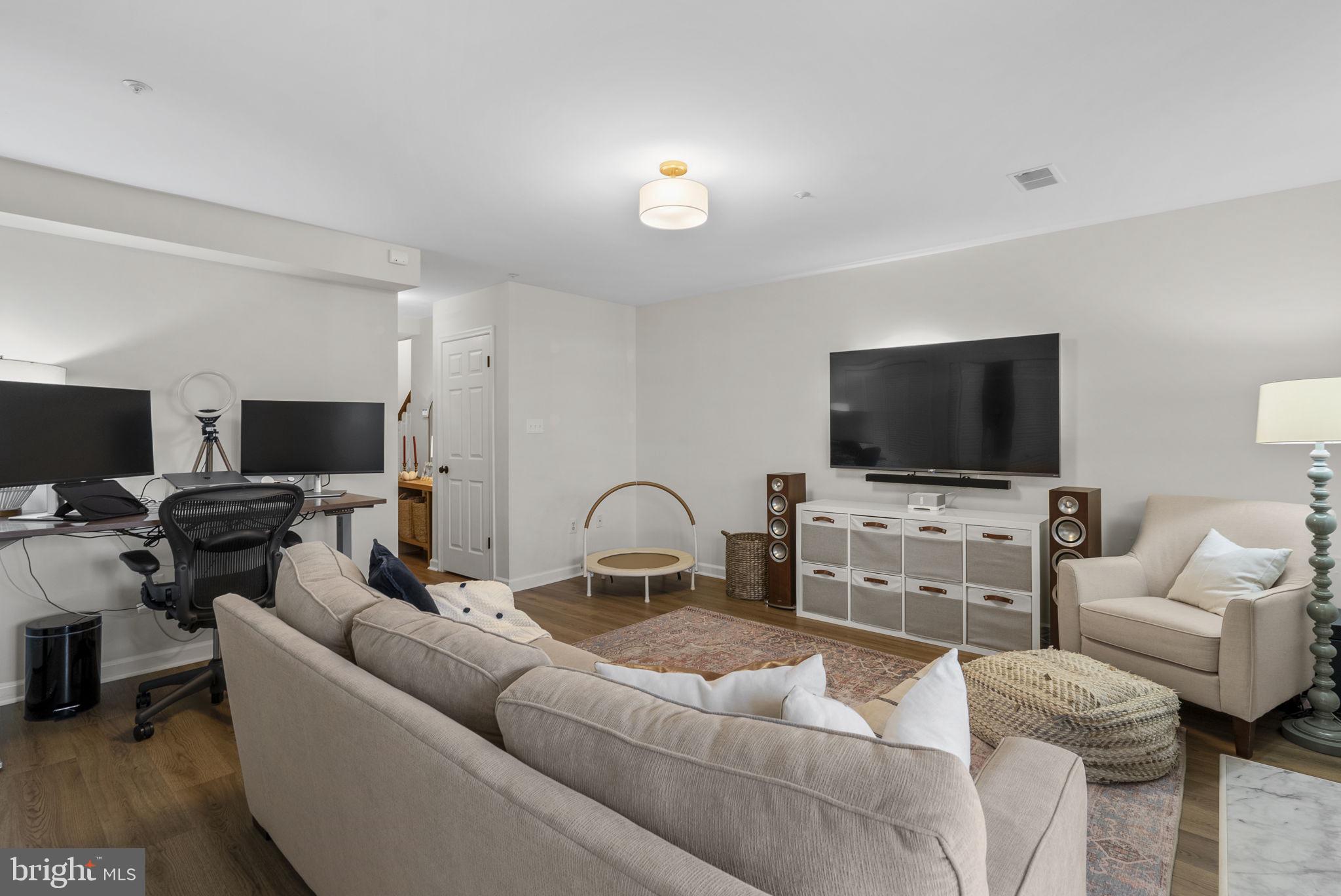 JAMES CREEK - Residential