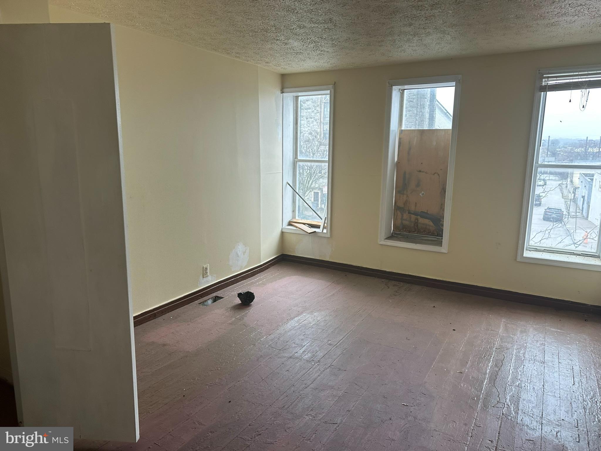 SANDTOWN-WINCHESTER - Residential