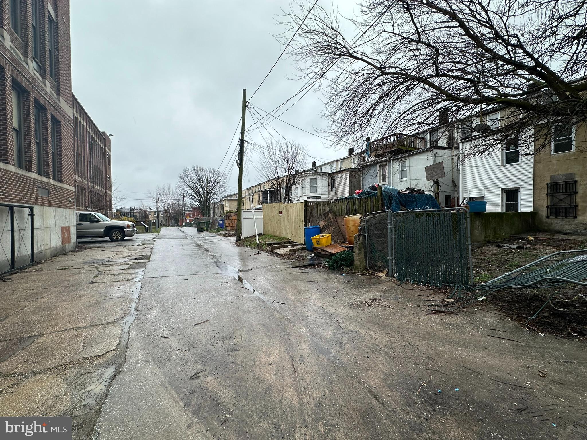 SANDTOWN-WINCHESTER - Residential