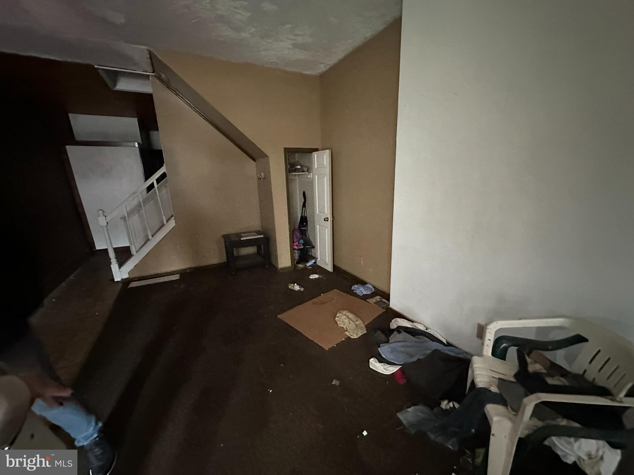 SANDTOWN-WINCHESTER - Residential