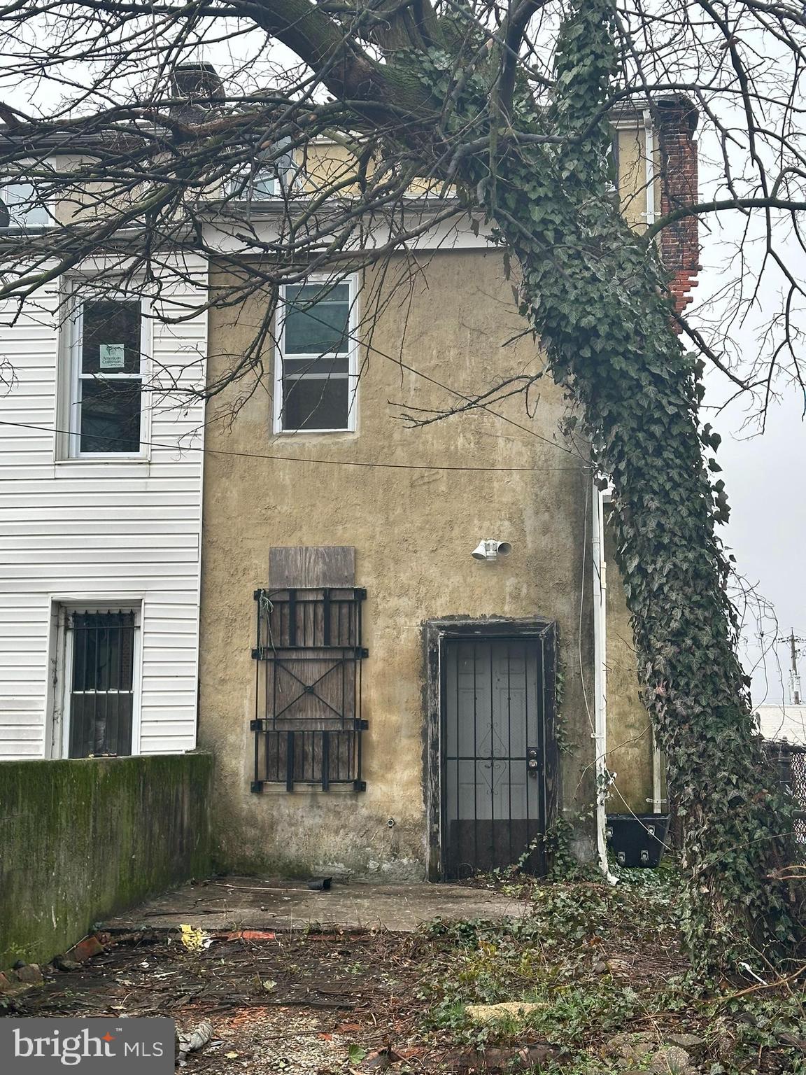 SANDTOWN-WINCHESTER - Residential