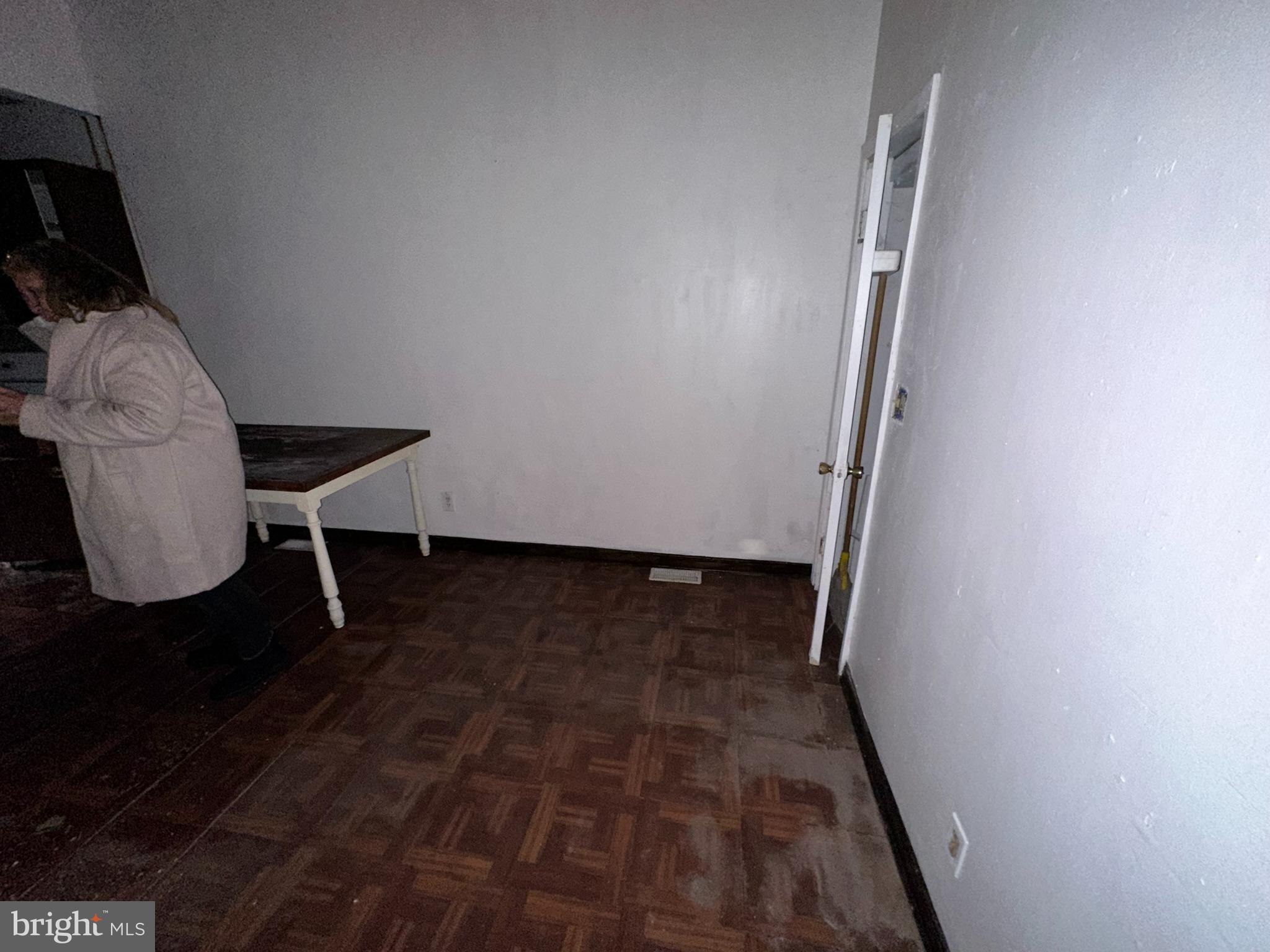 SANDTOWN-WINCHESTER - Residential