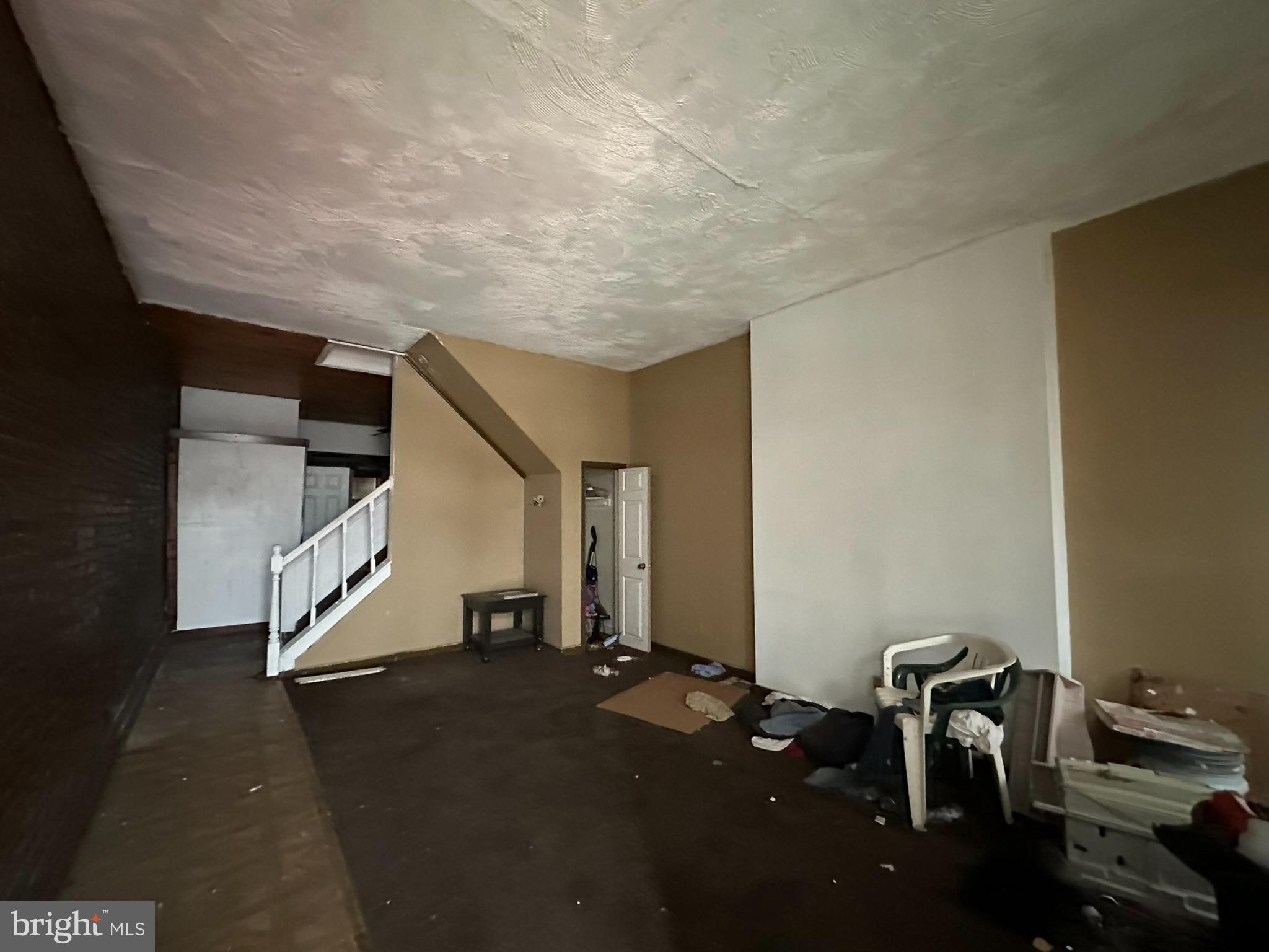 SANDTOWN-WINCHESTER - Residential