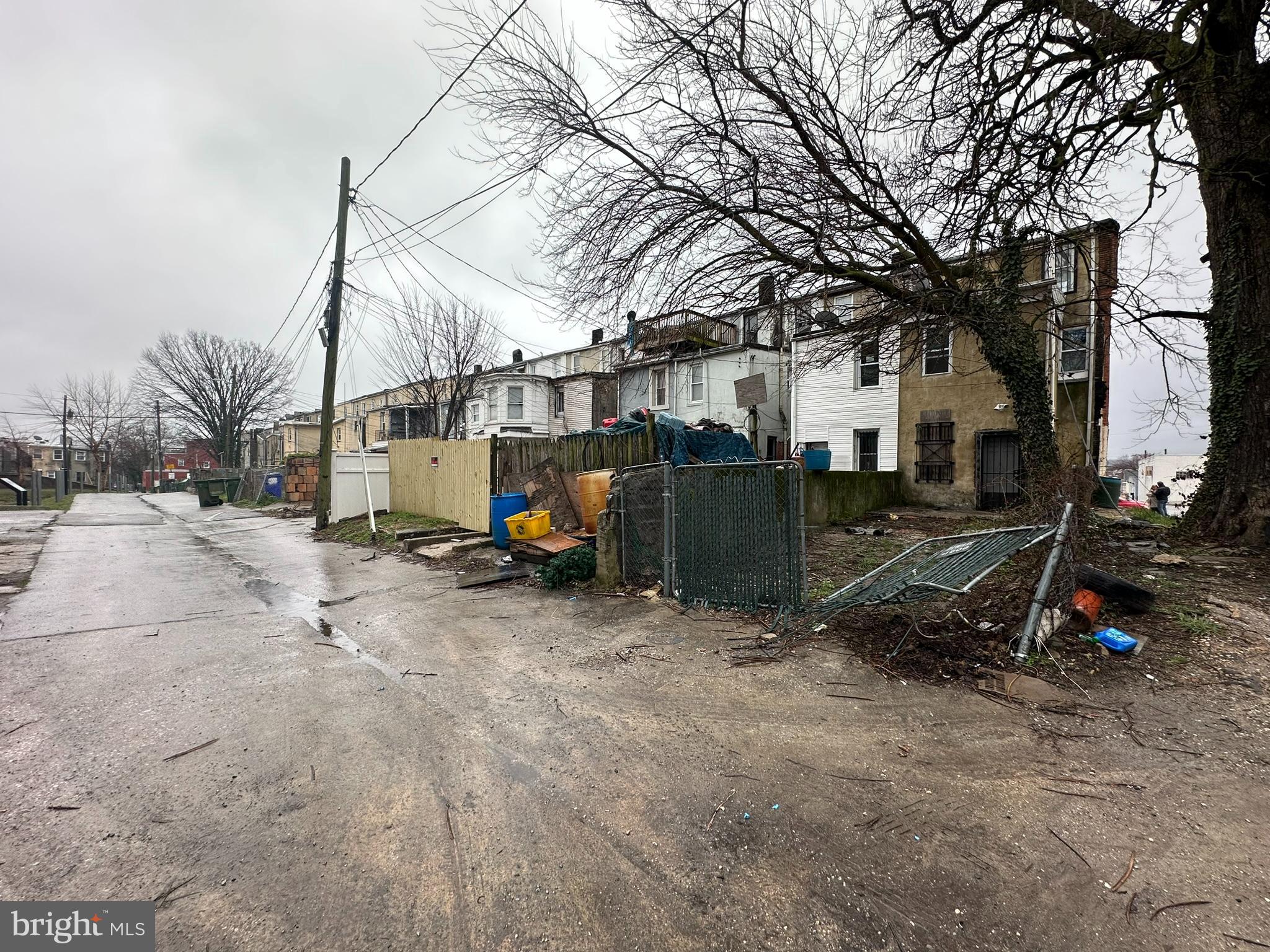 SANDTOWN-WINCHESTER - Residential