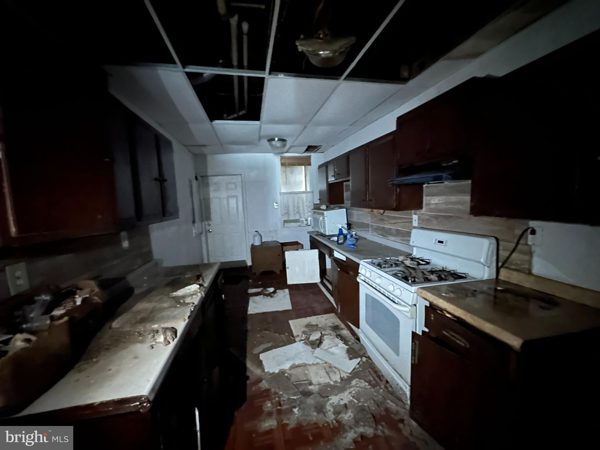 SANDTOWN-WINCHESTER - Residential