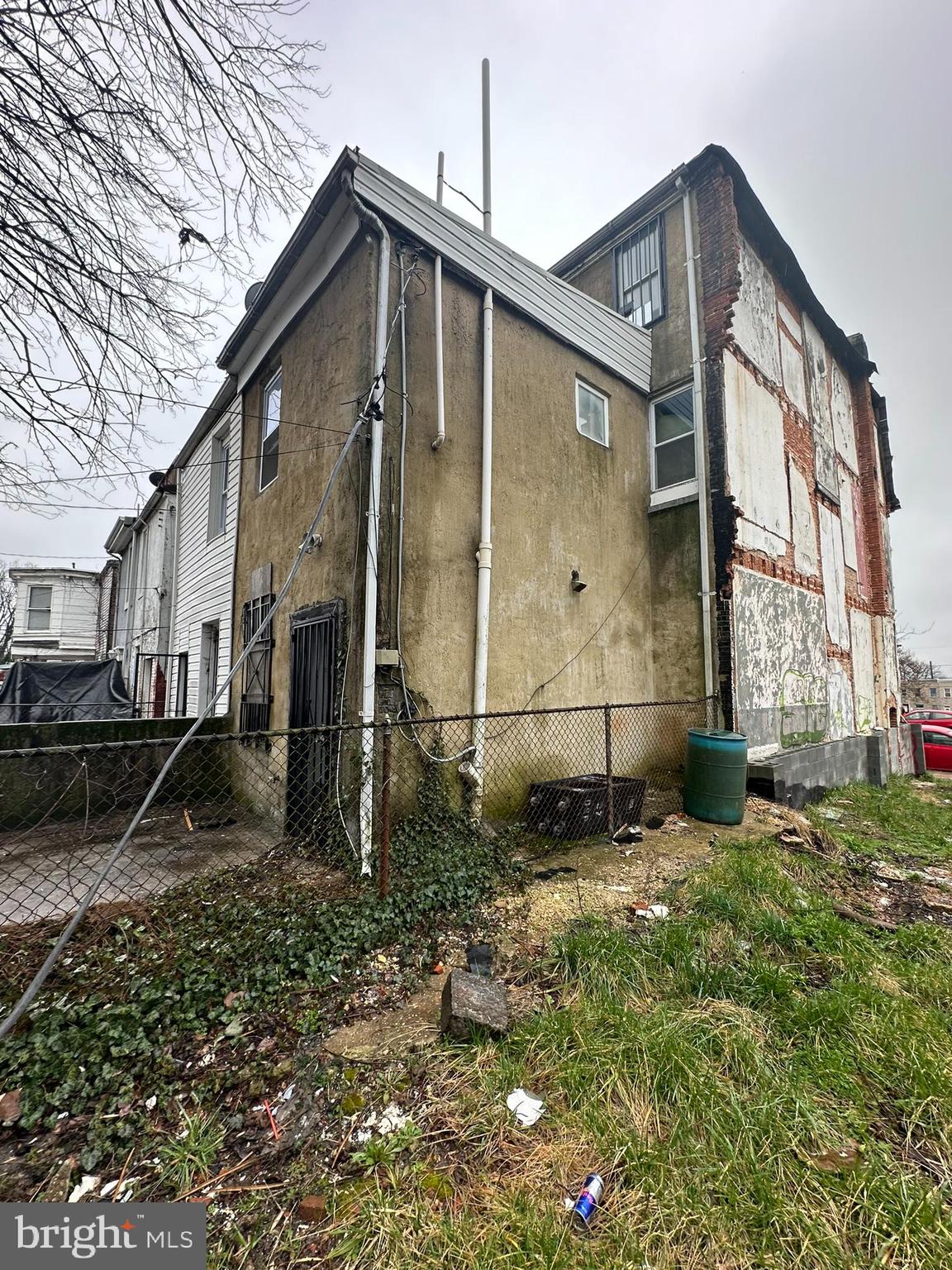 SANDTOWN-WINCHESTER - Residential