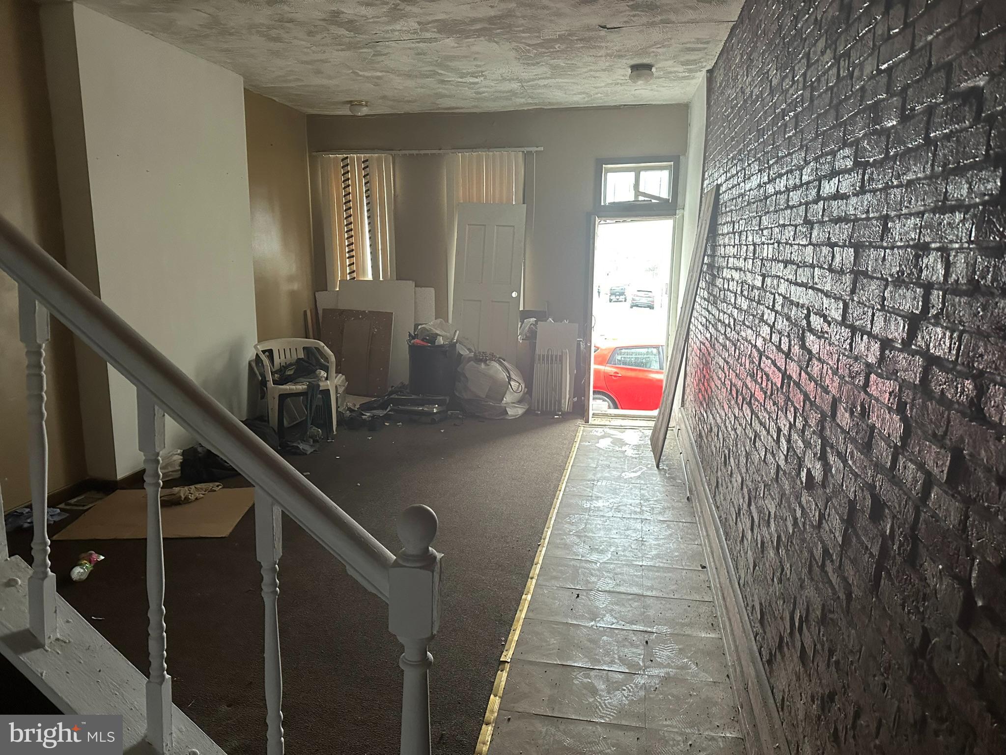 SANDTOWN-WINCHESTER - Residential